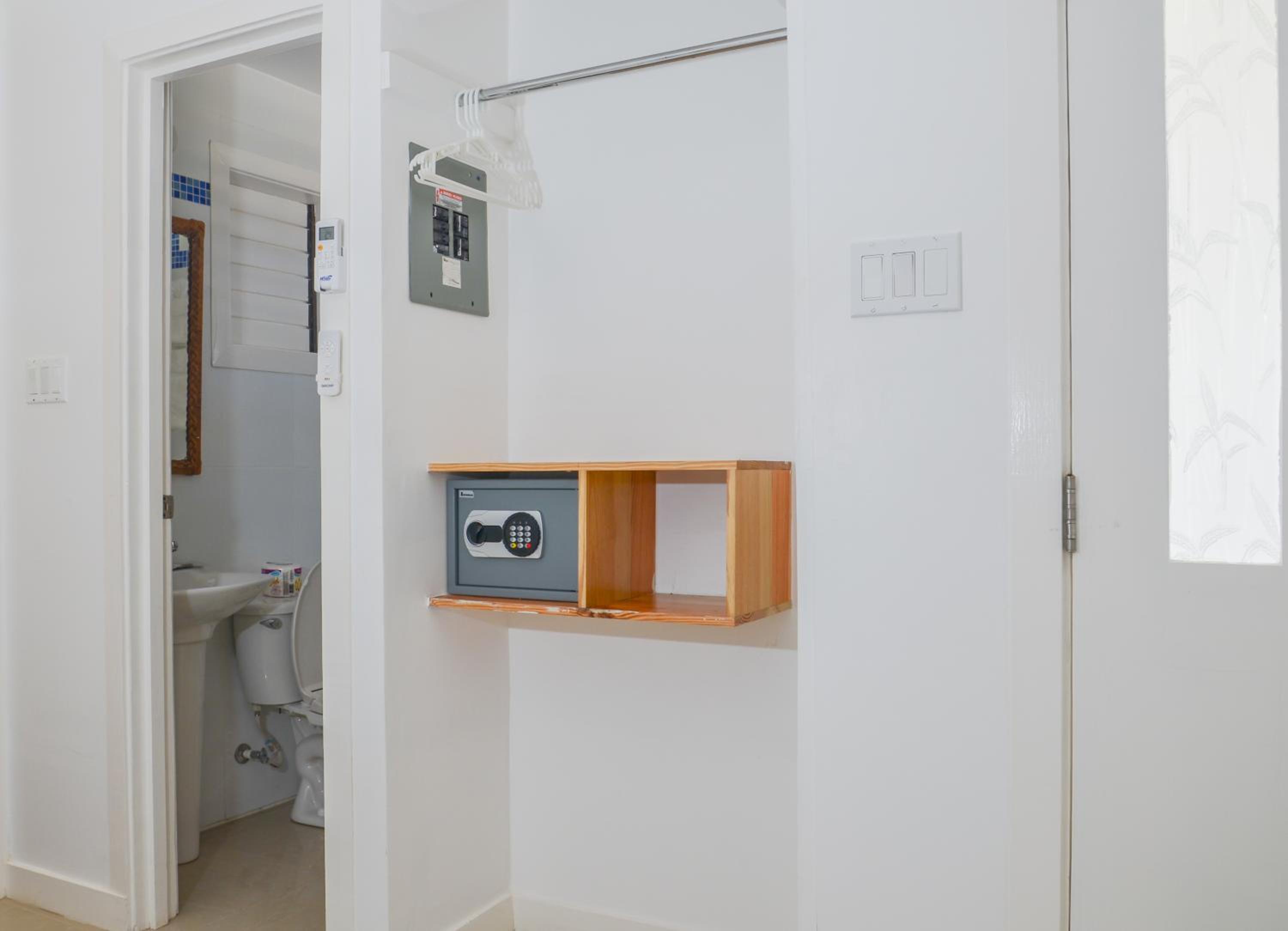 Standard Double Room with Fan photo 2