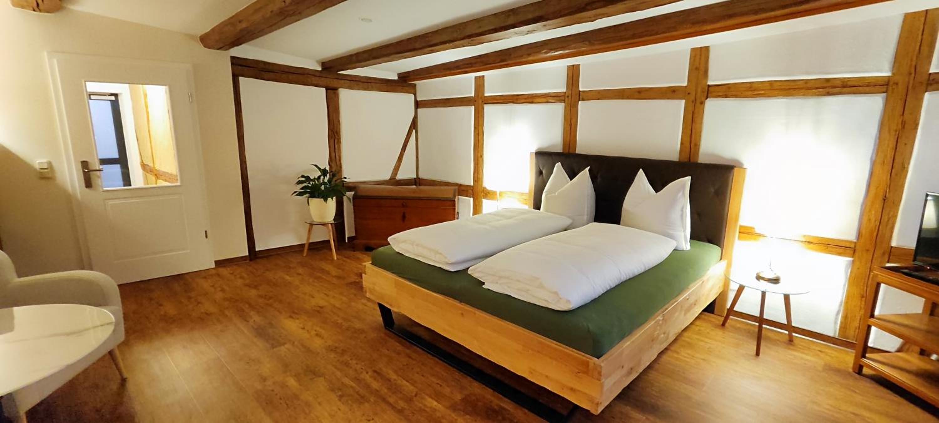 Large Double Room photo 2