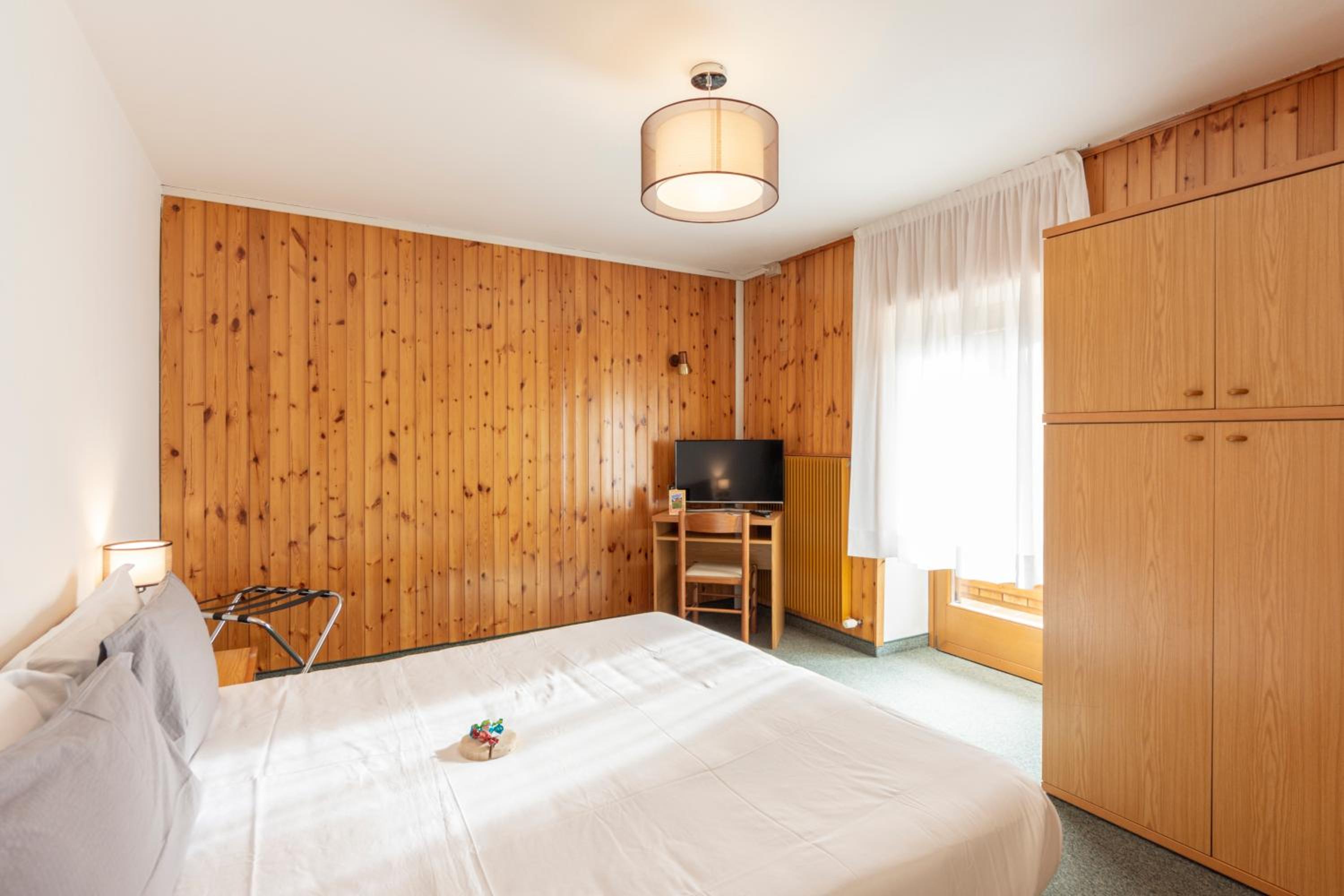 Economy Double Room photo 3