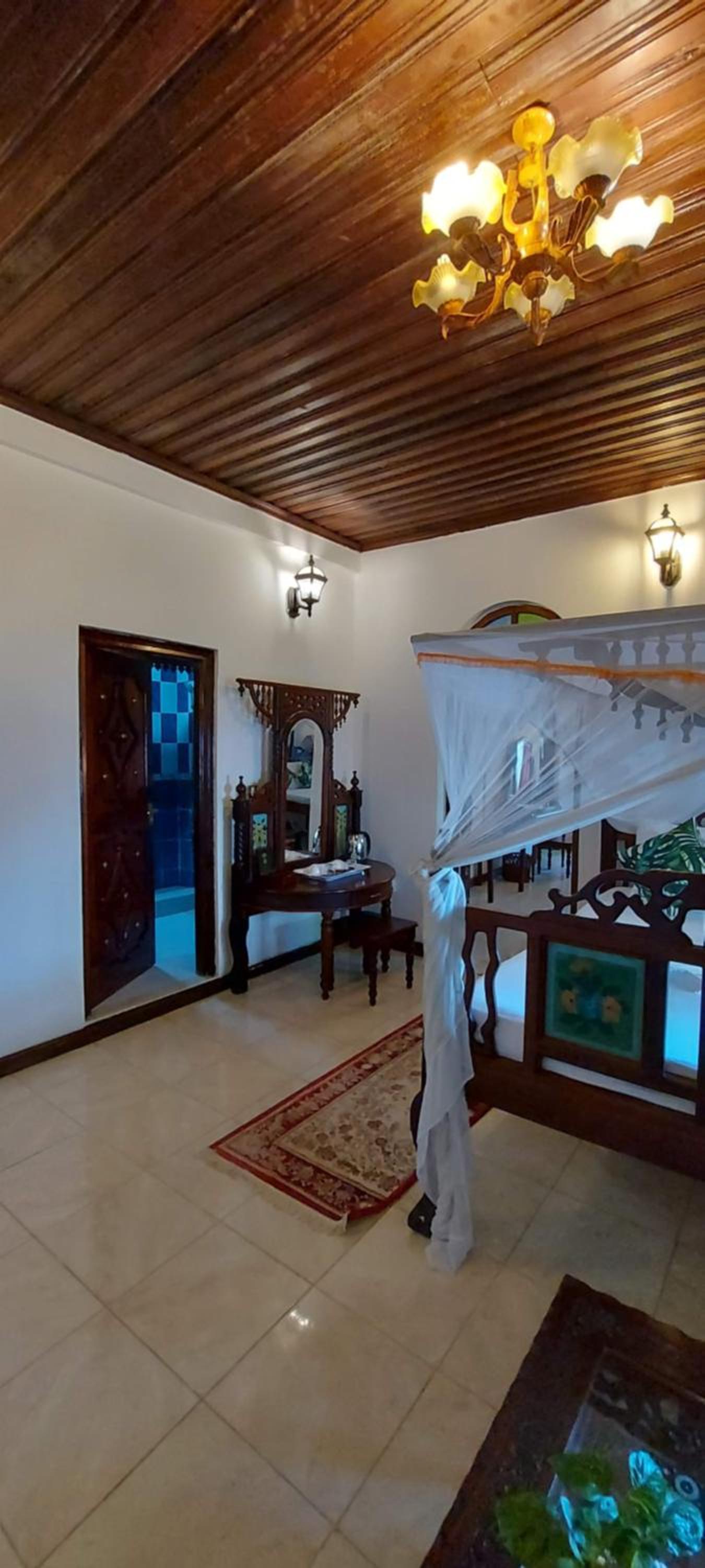 Superior King Suite