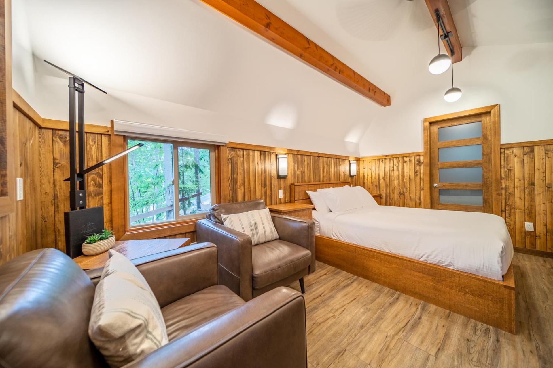 Queen Cabin photo 3