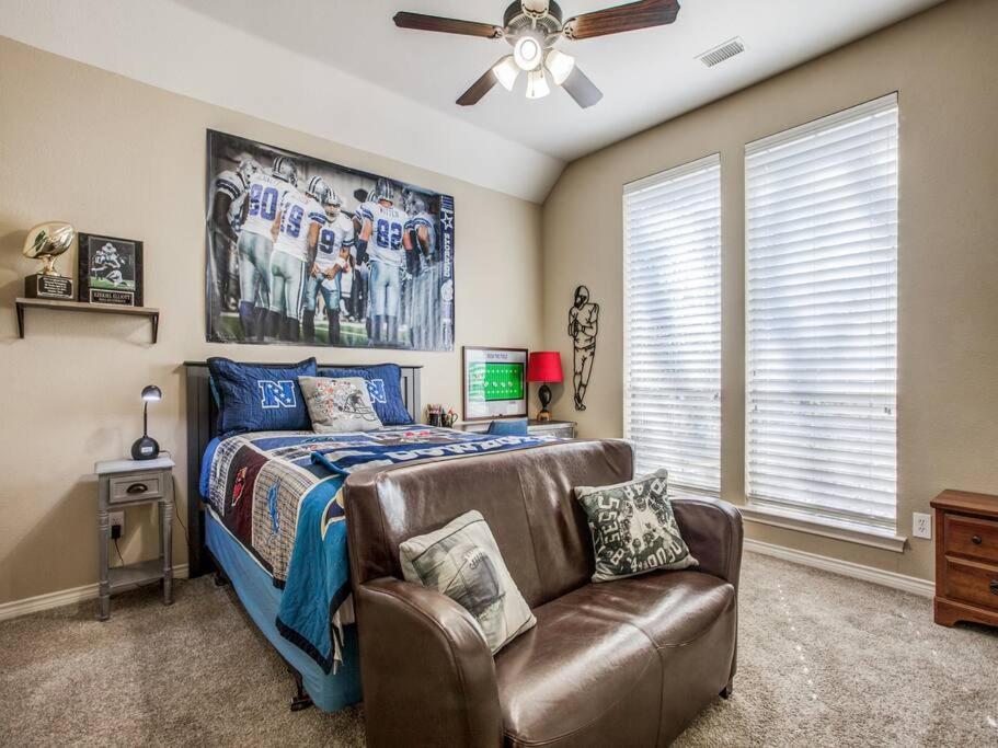 Three-Bedroom House photo 1