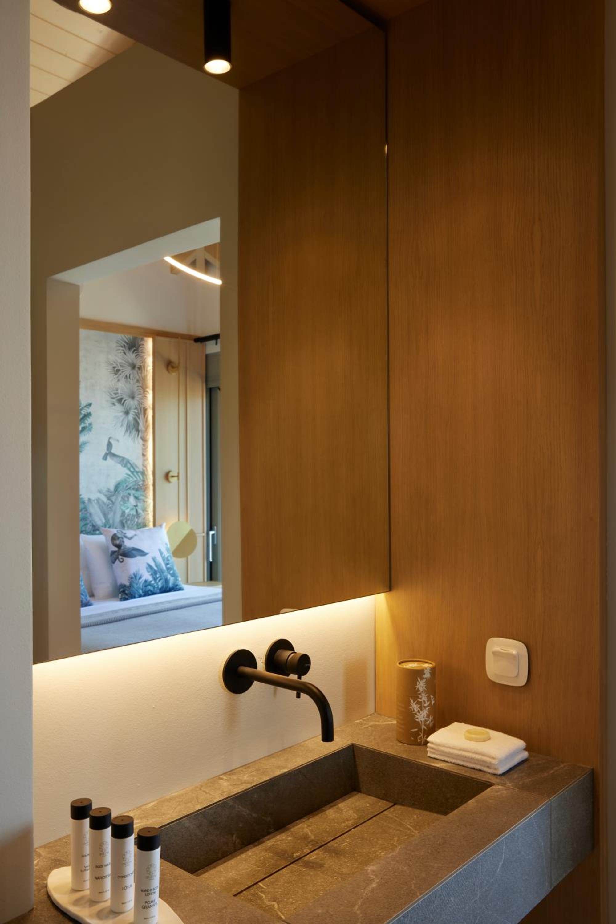 Premium 2 Bedroom 2 Bathroom Private Heated Pool Villa with Panoramic Sea View