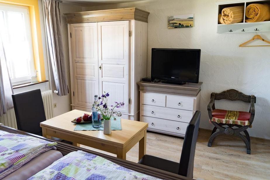 Double Room with Shared Bathroom photo 1