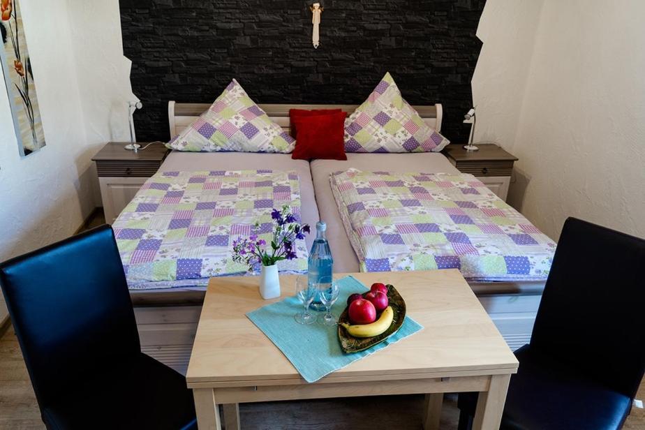 Double Room with Shared Bathroom photo 2