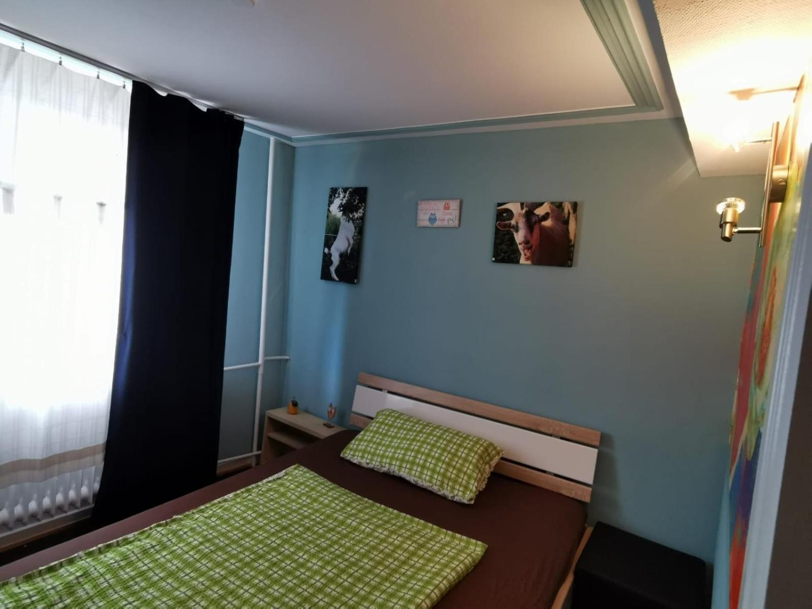 Single Room with Shared Shower and Toilet photo 3