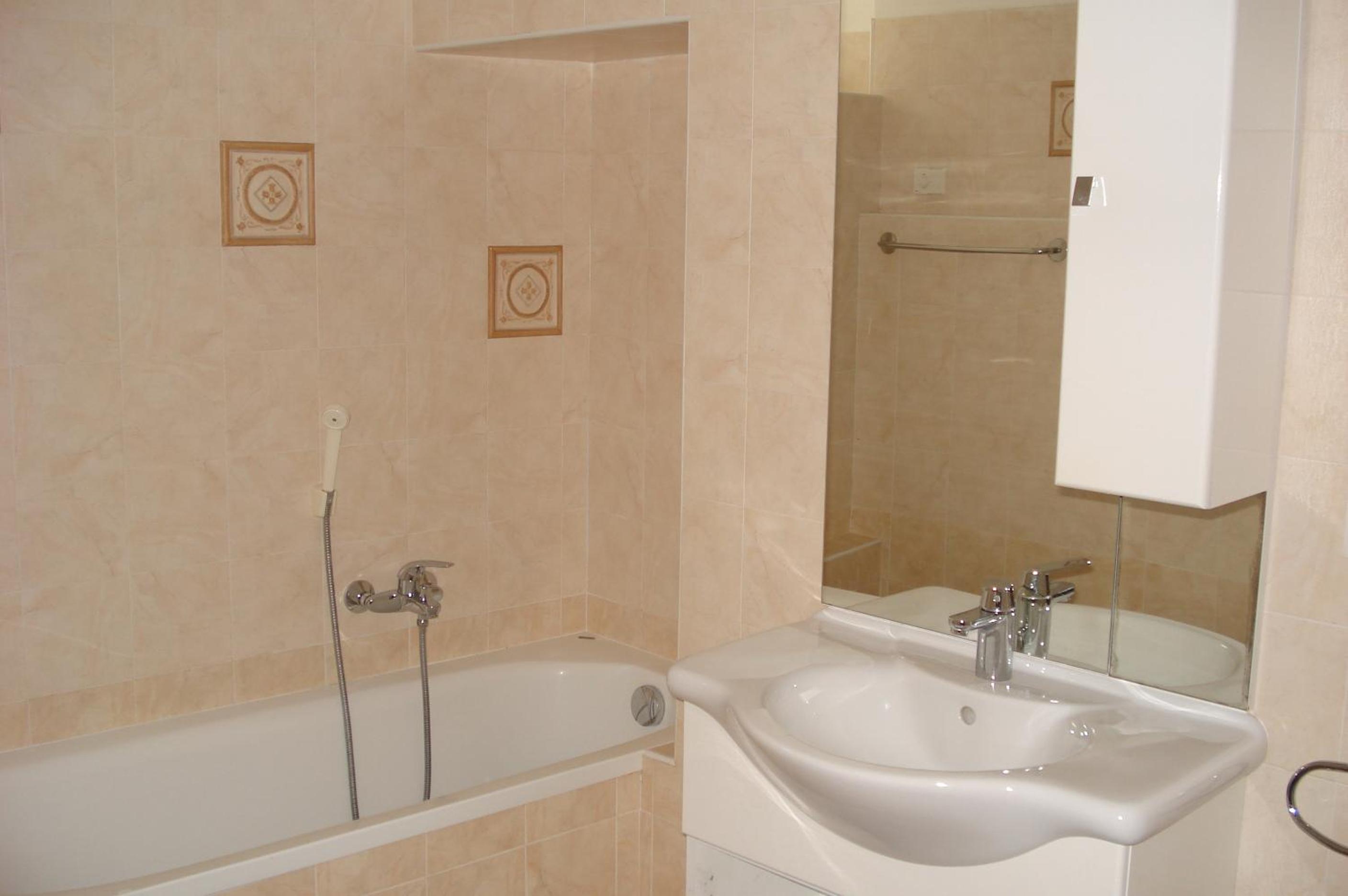 Apartment - Photo 16