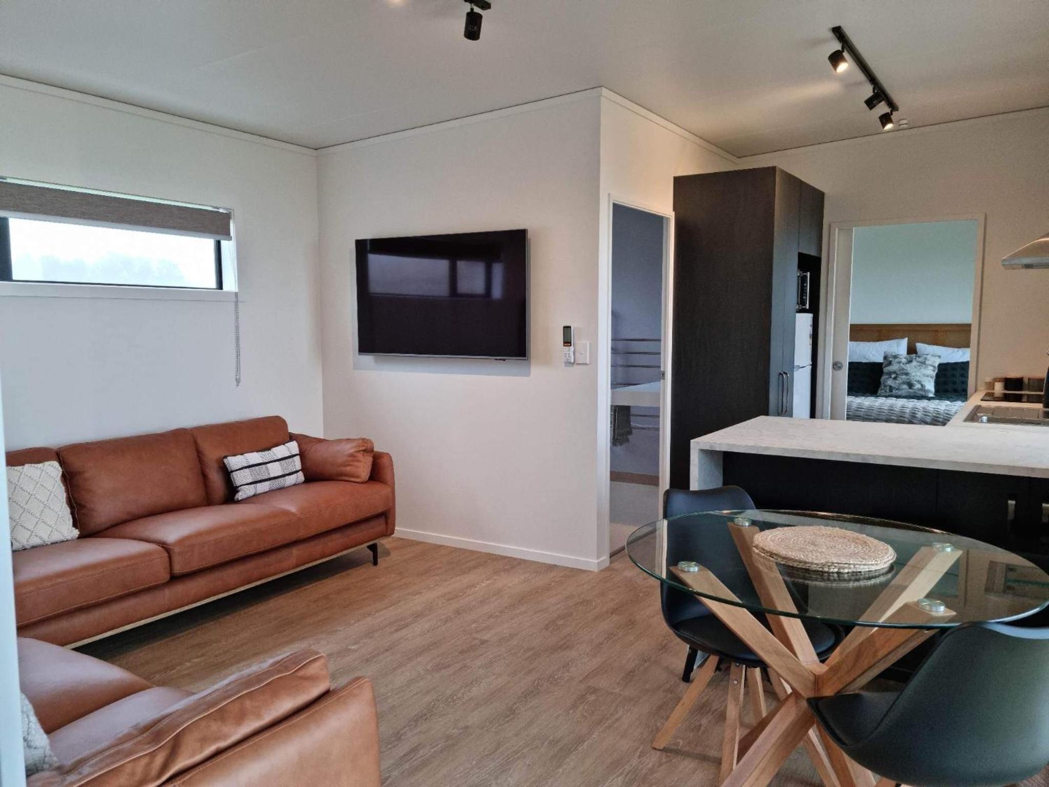 Family Room - Disability Access - Photo 15