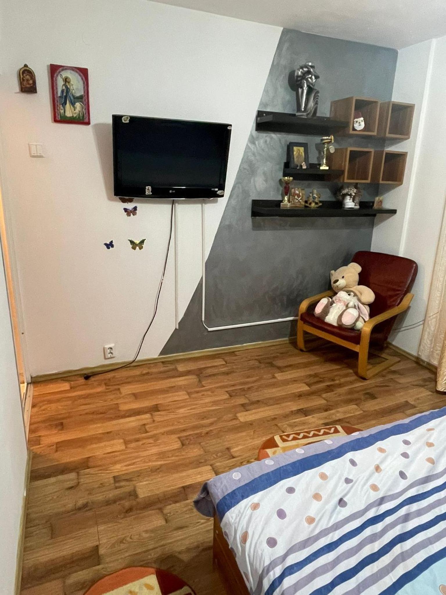One-Bedroom Apartment - Photo 5