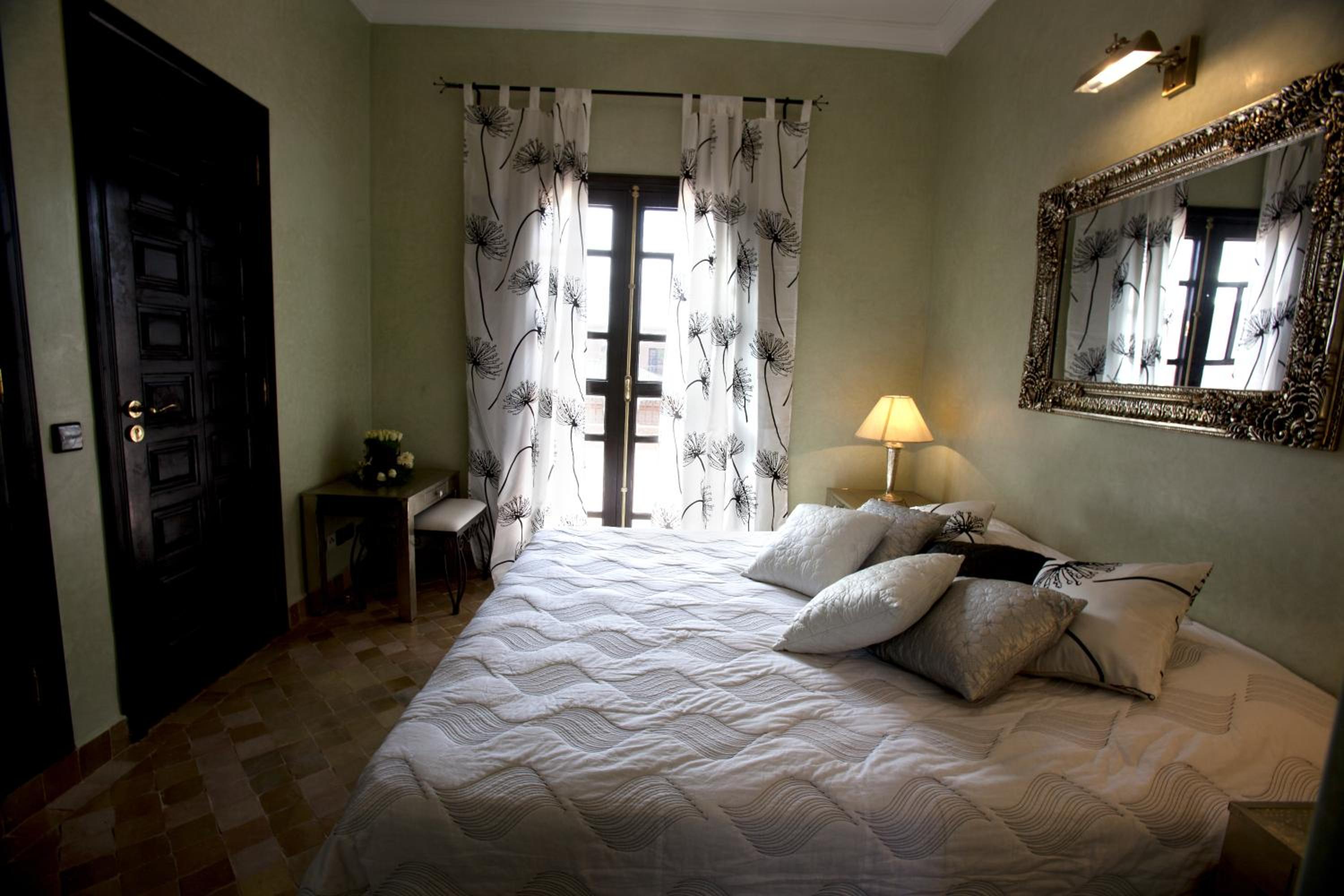 Three-Bedroom Villa - Photo 21