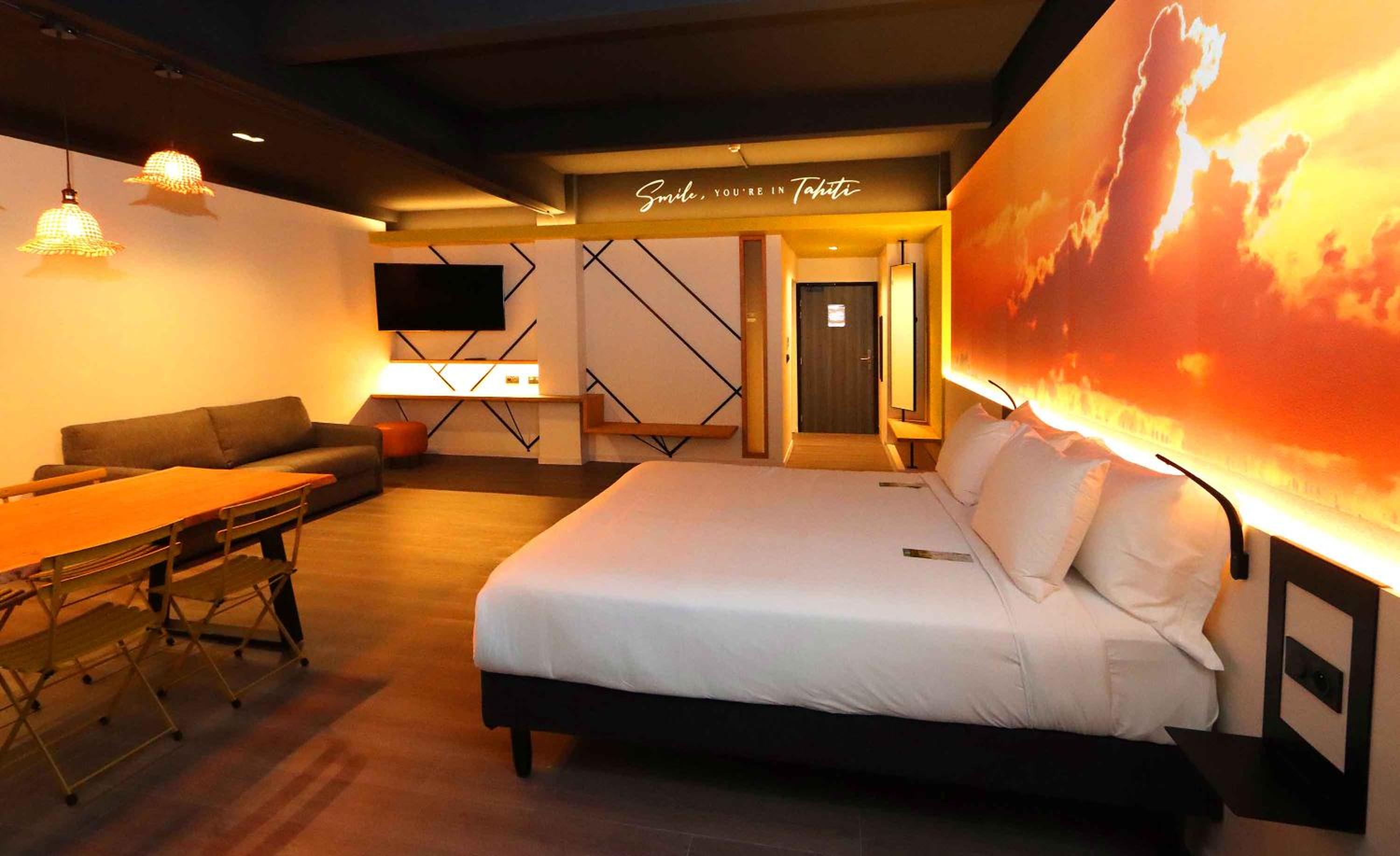 Studio disability access with king size bed