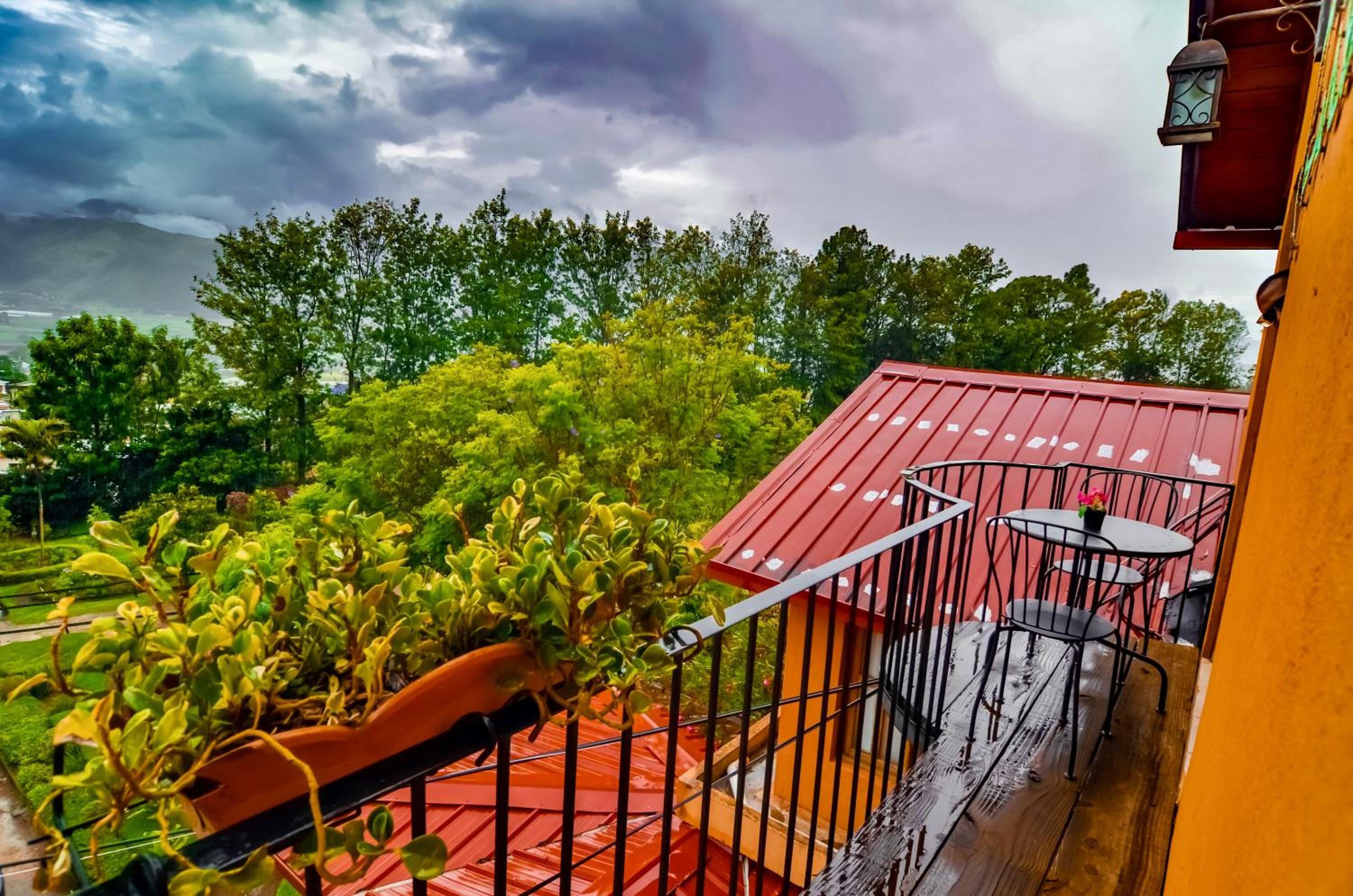 Family Suite with Balcony photo 2