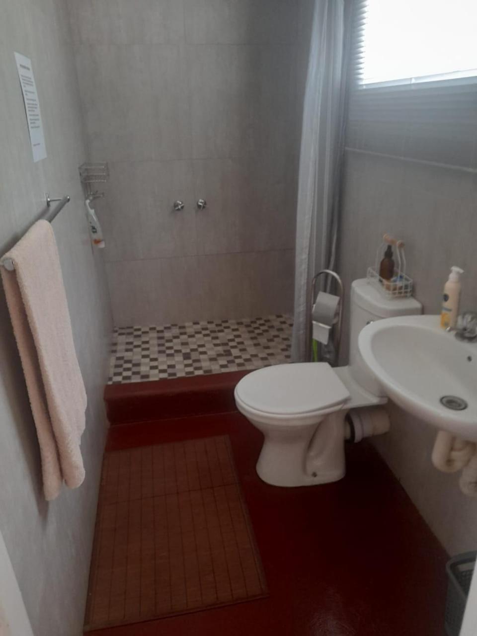 Two-Bedroom Apartment - Photo 11