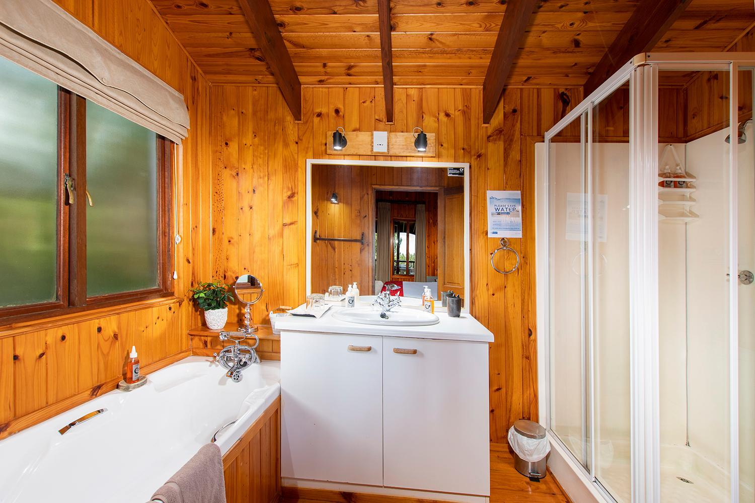 Deluxe Double or Twin Room with Balcony - Photo 4