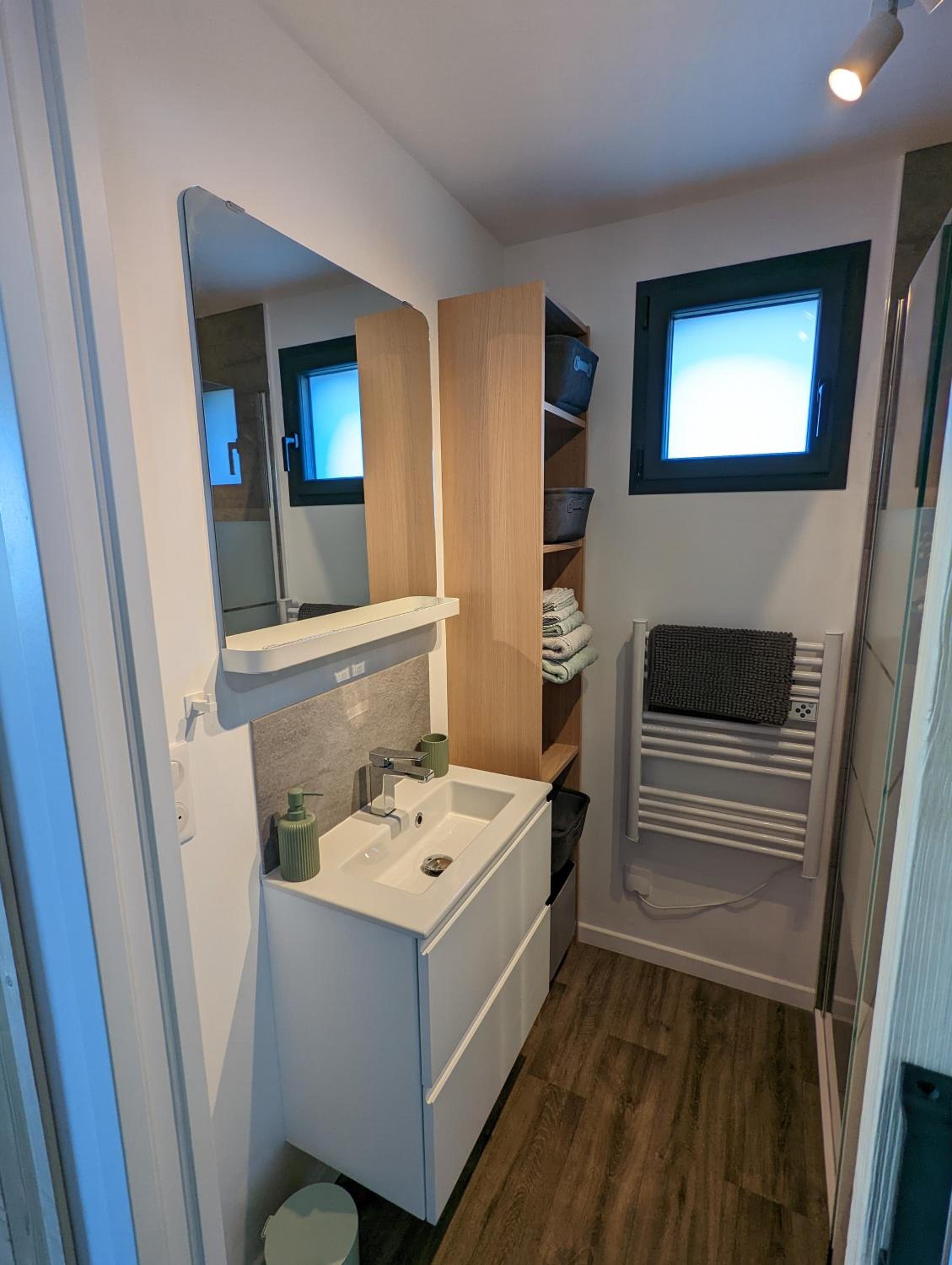 Apartment with Sea View - Photo 3