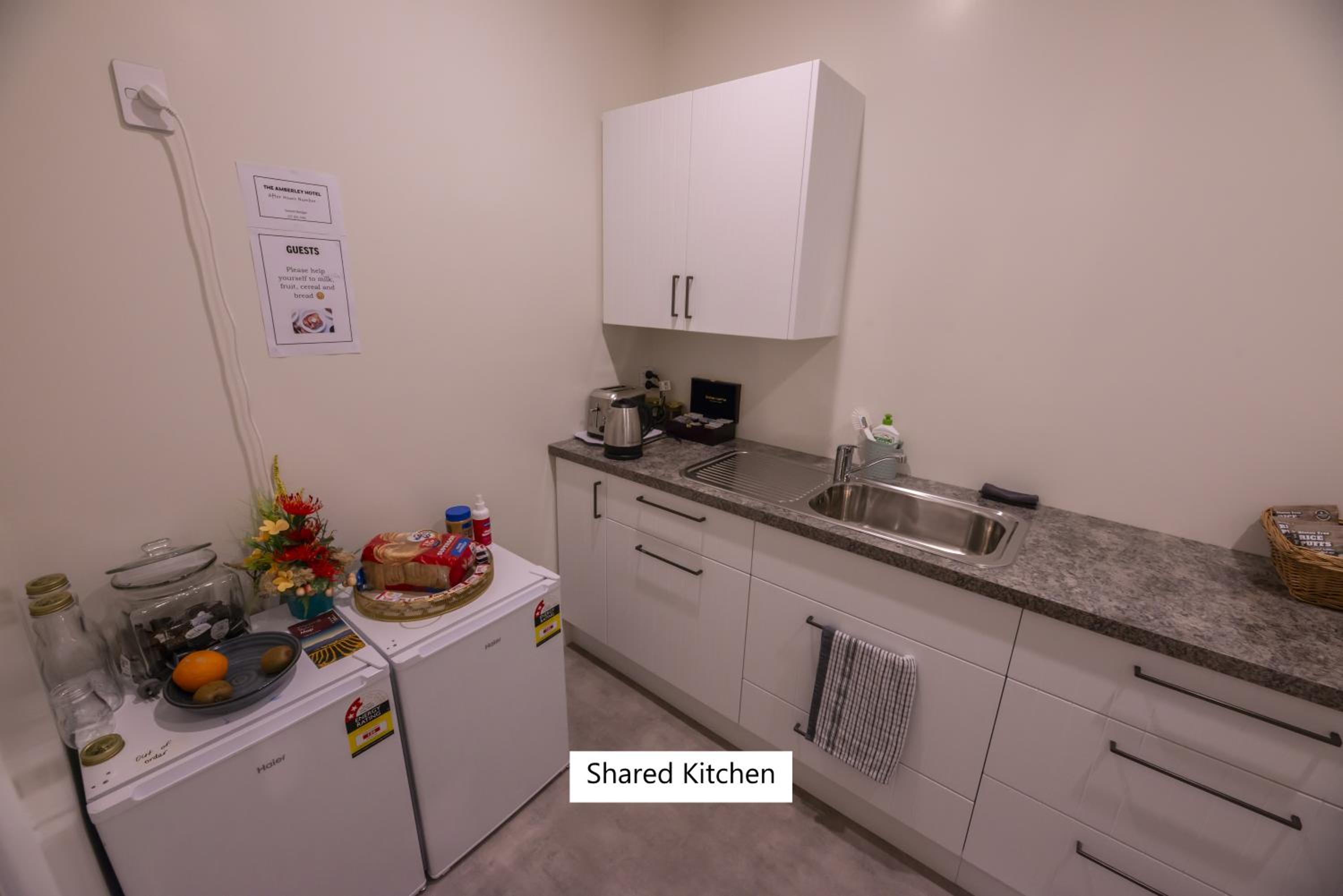 King Suite - Photo 2