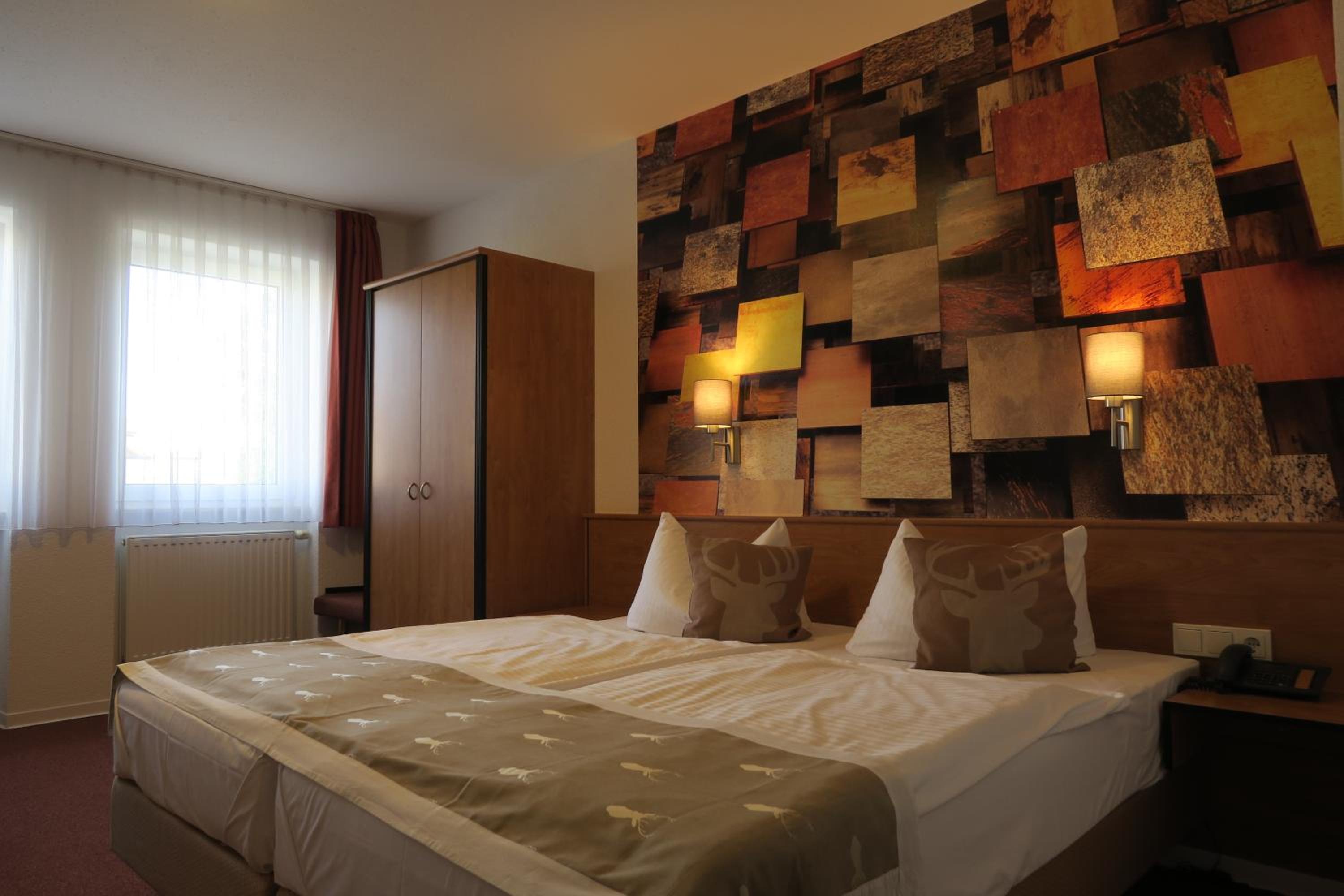 Double or Twin Room - Photo 3