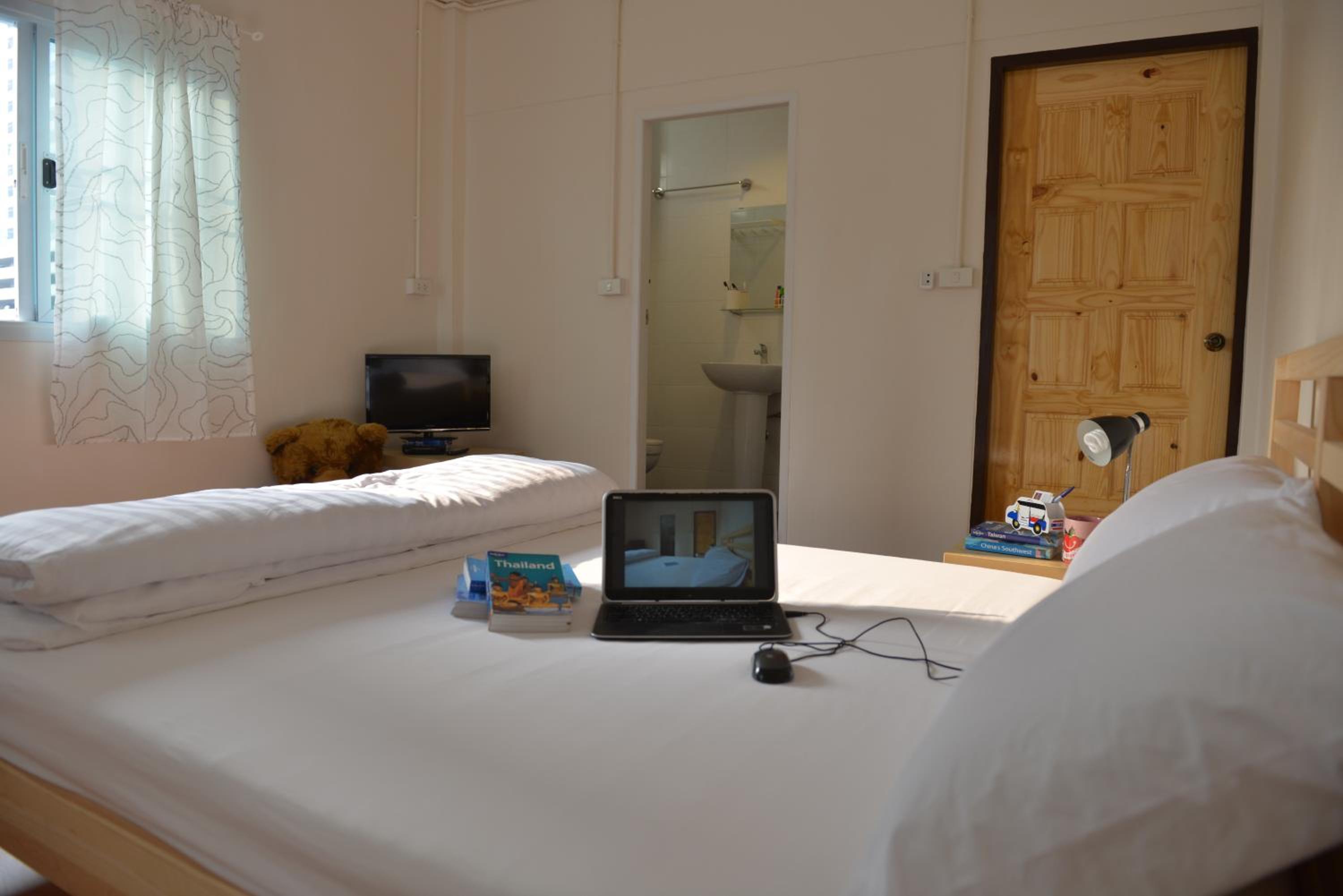 Double Room with Private Bathroom photo 3