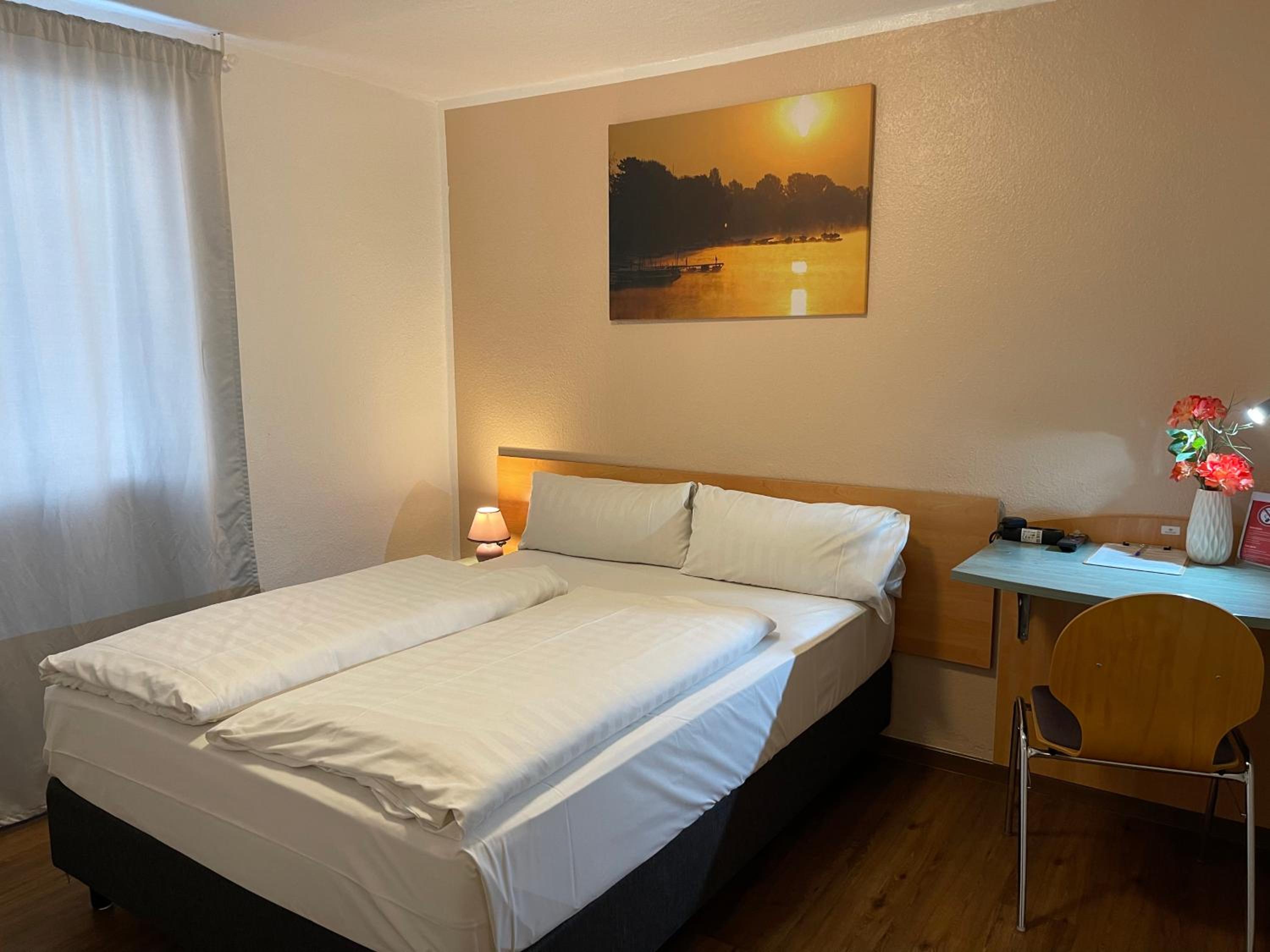 Double or Twin Room - Photo 25