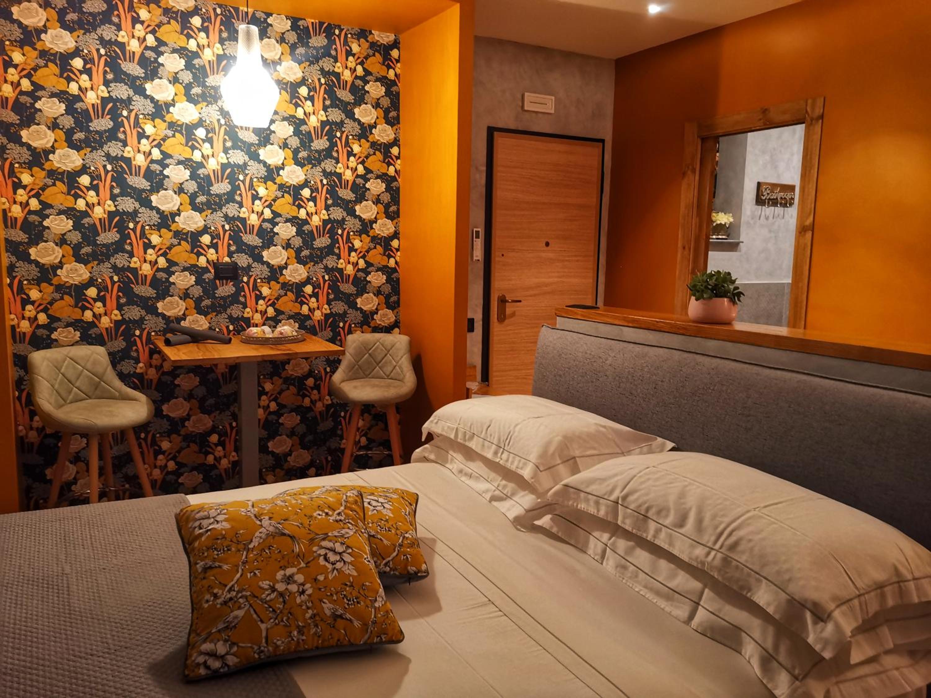 Queen Room with Spa Bath photo 1
