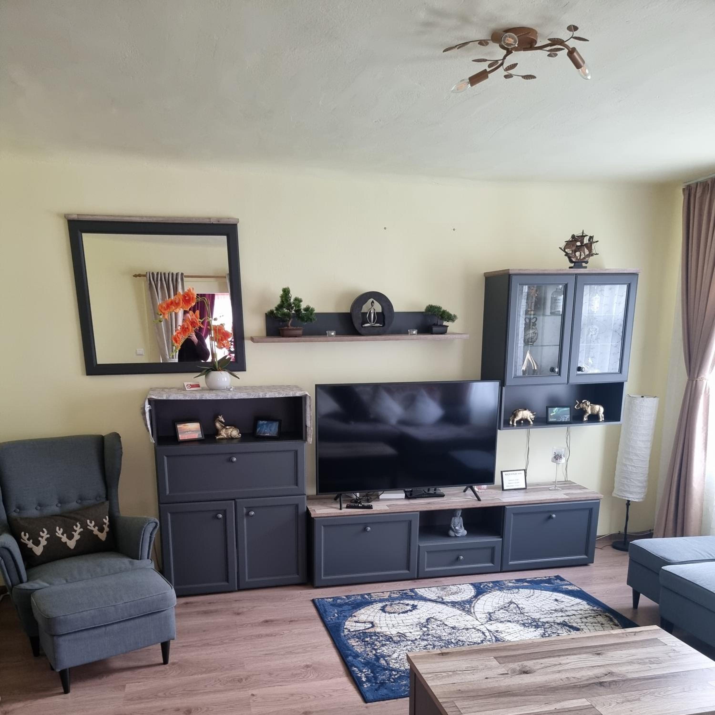 Two-Bedroom House - Photo 2