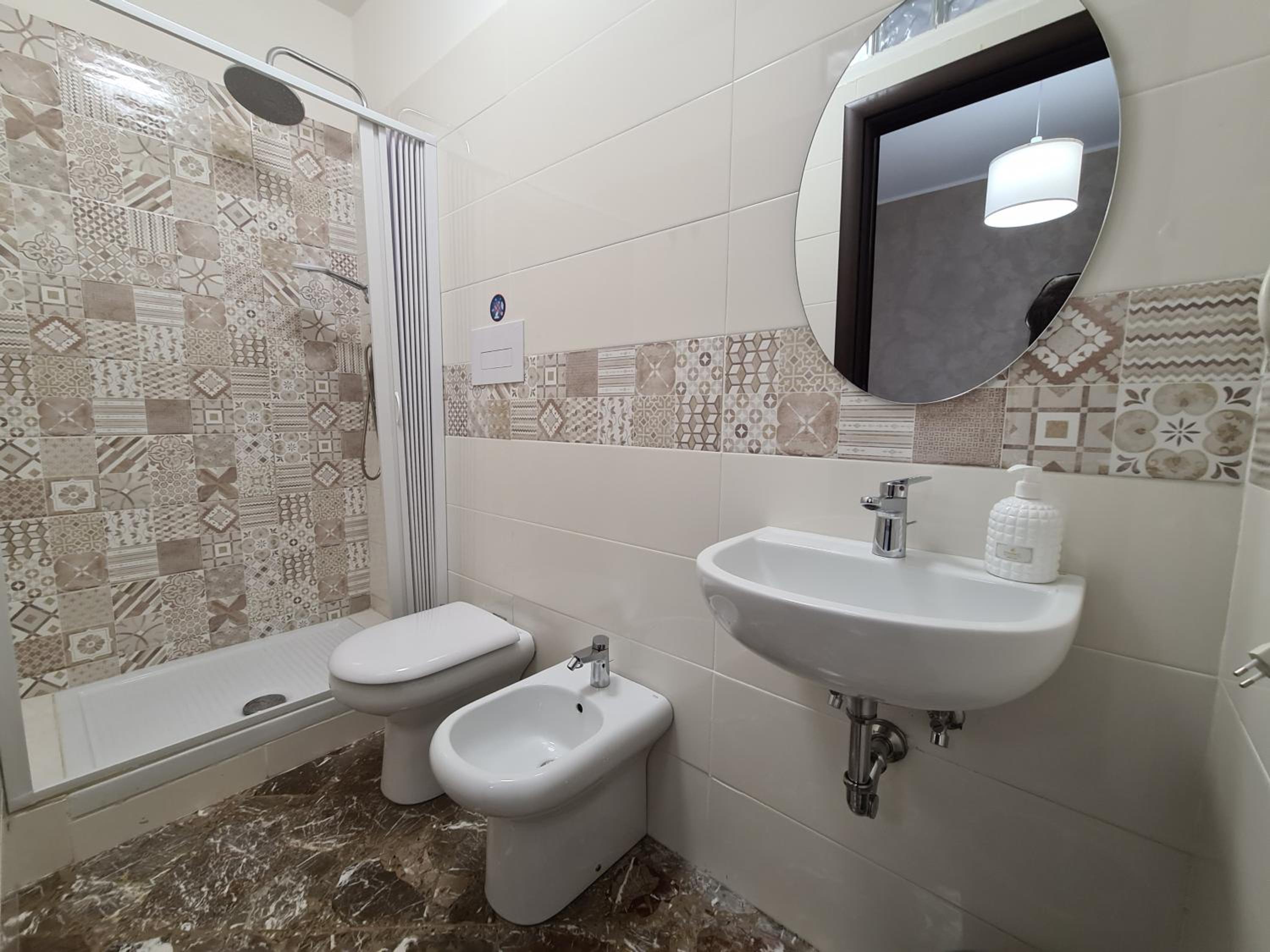 Deluxe Room - Photo 5