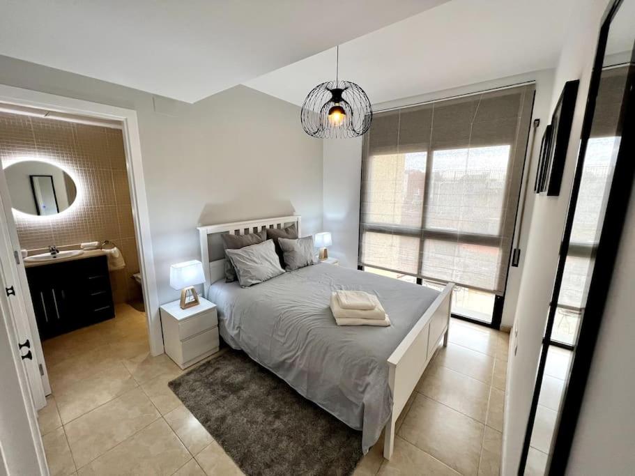 One-Bedroom Apartment photo 3