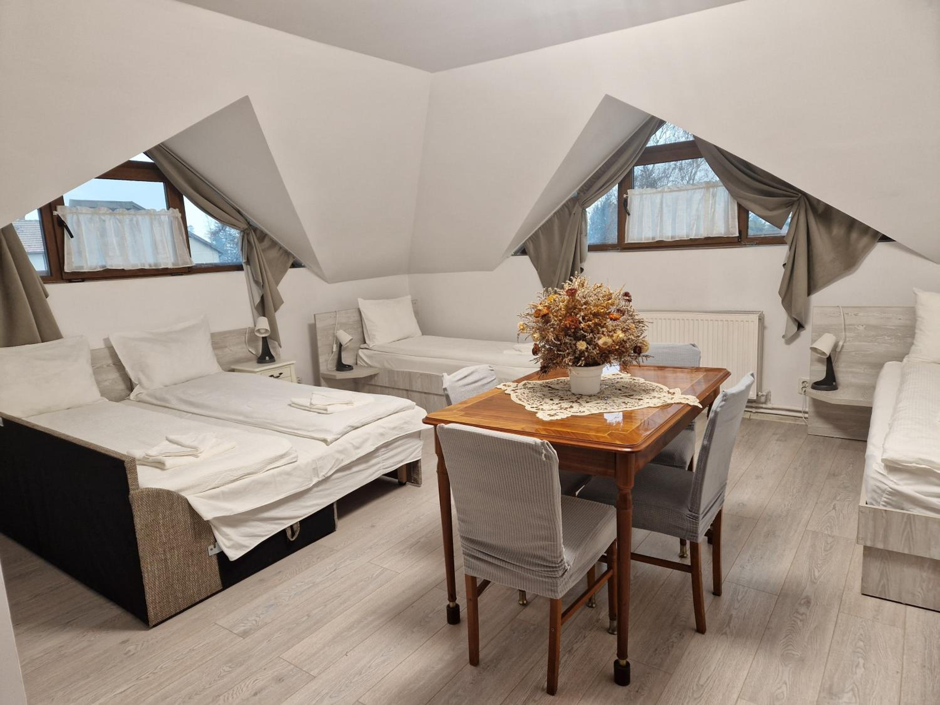 Quadruple Room - Photo 7