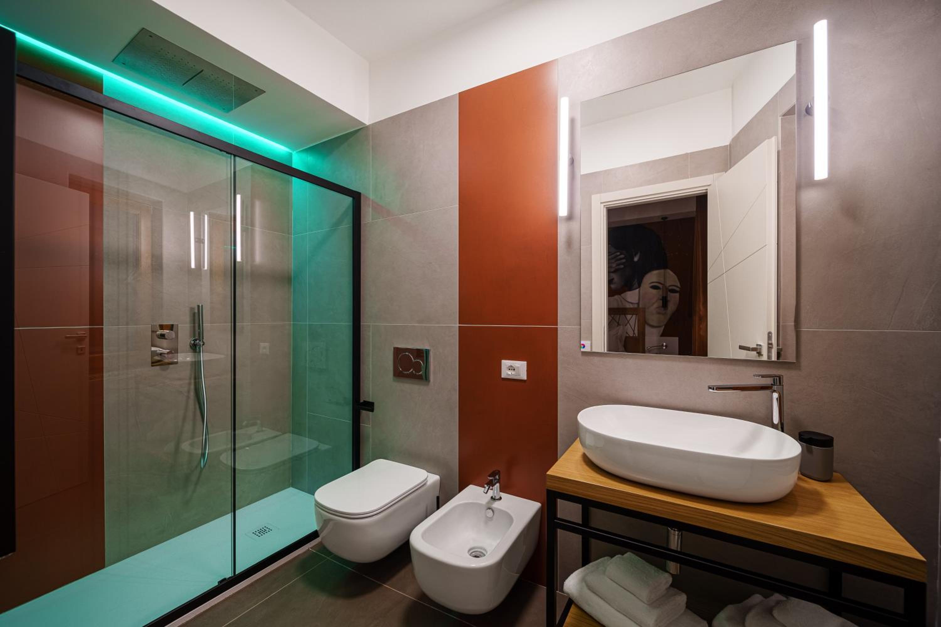 Deluxe Room (2 Adults + 1 Child) photo 2