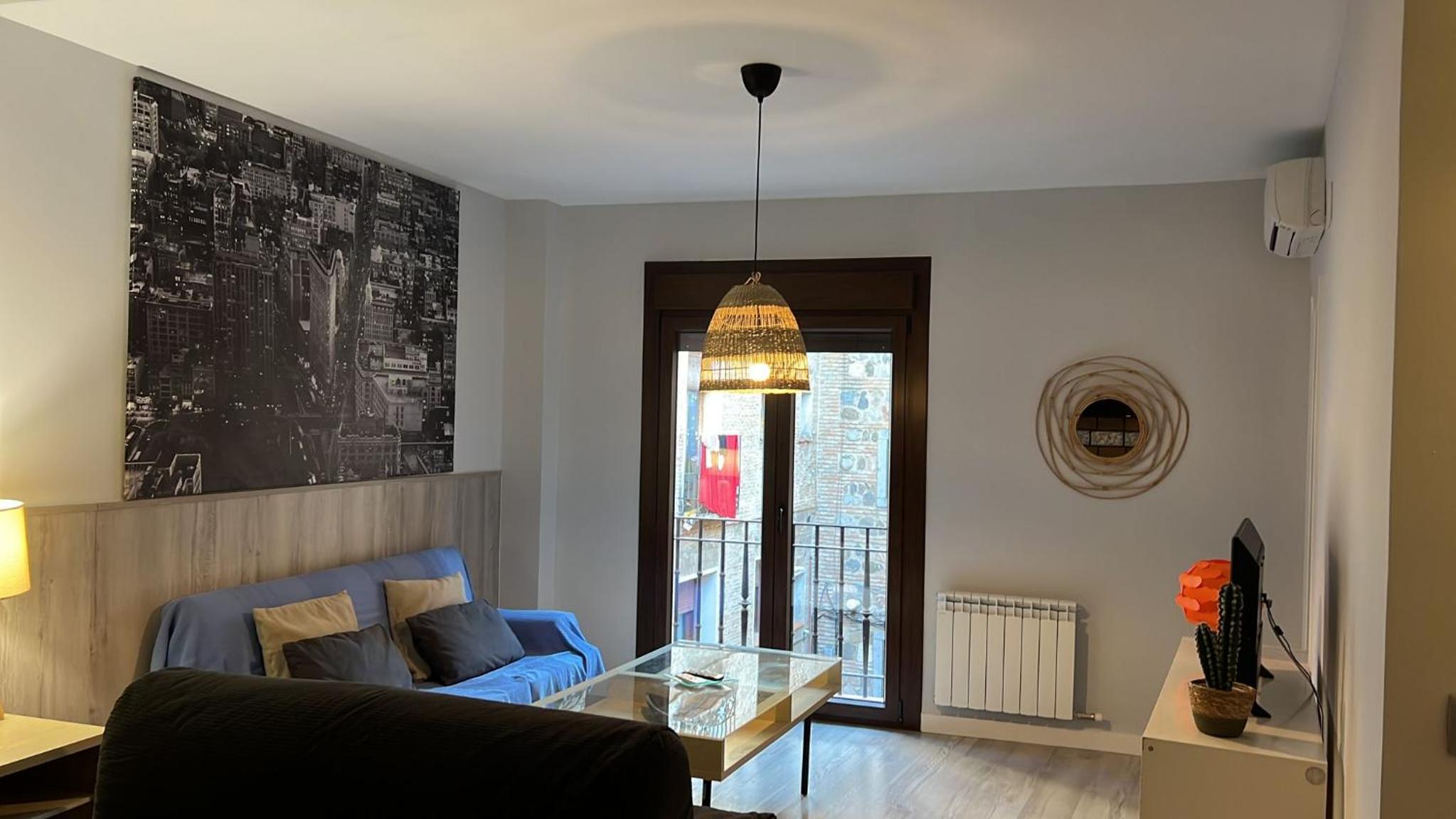 Apartamento con Balcón