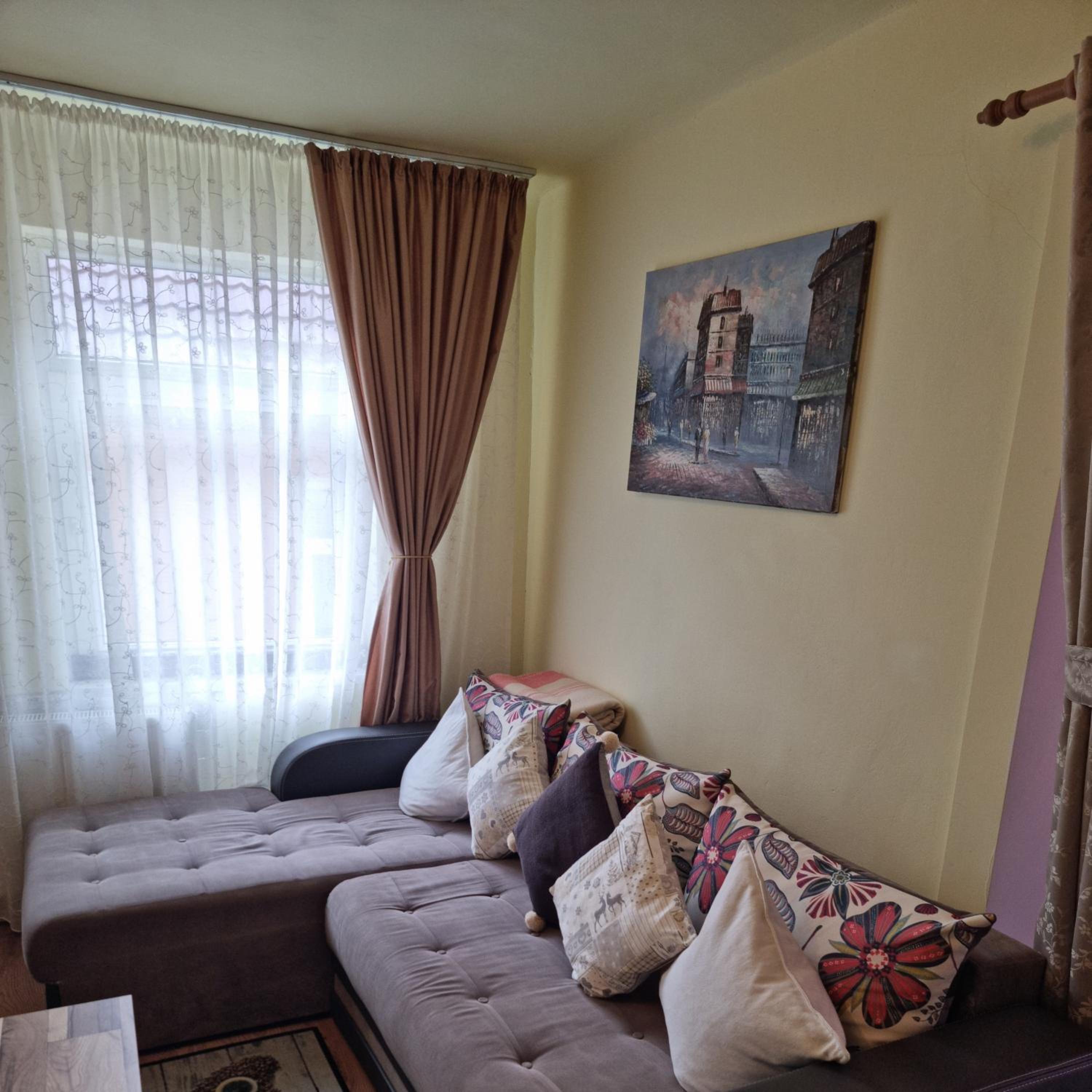 Two-Bedroom House - Photo 9