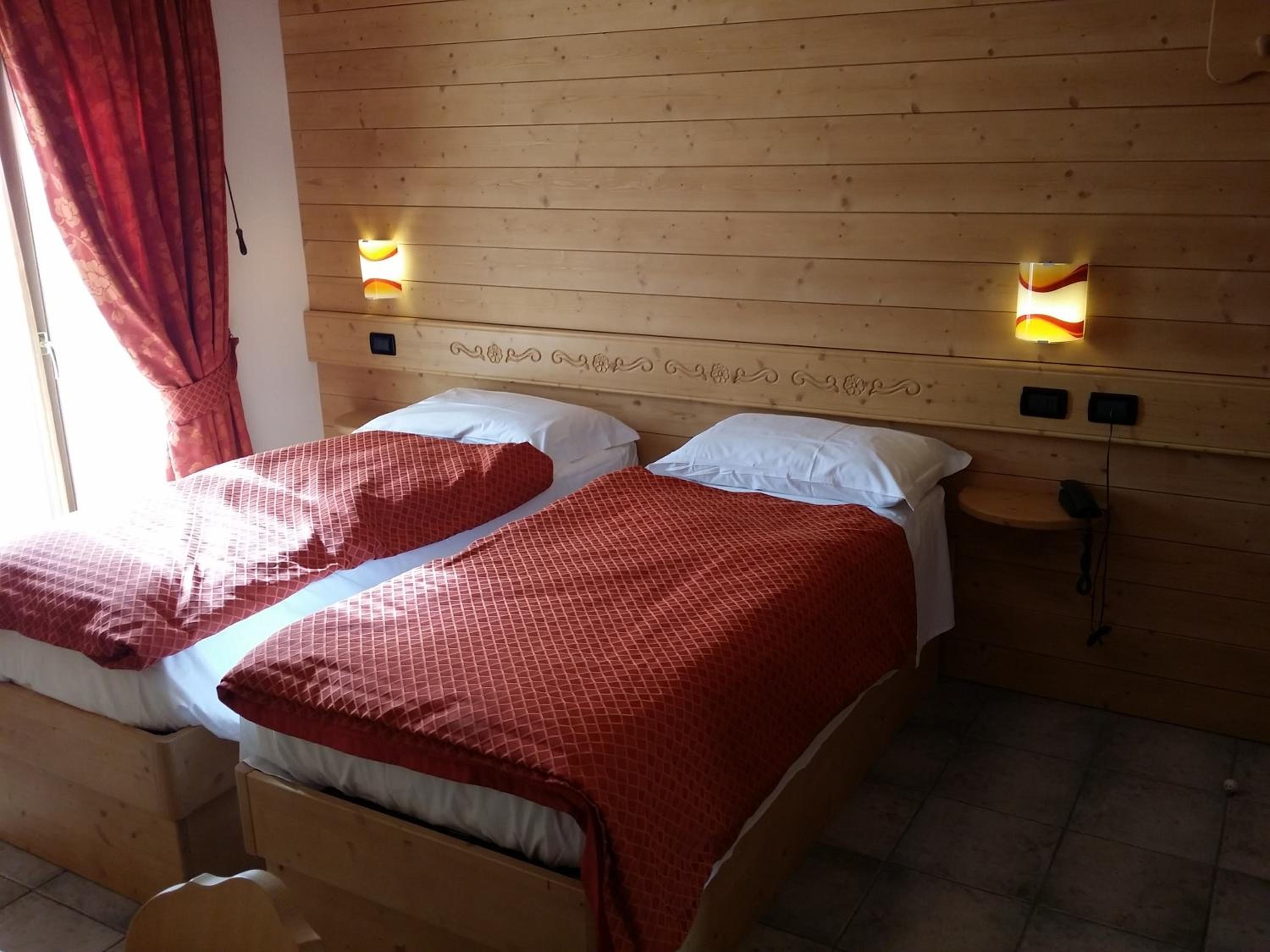 Double or Twin Room photo 2