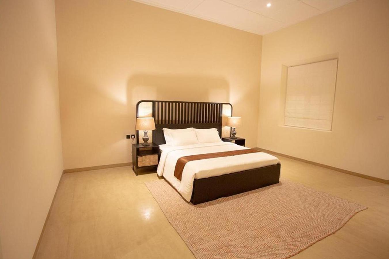 Deluxe King Suite photo 1