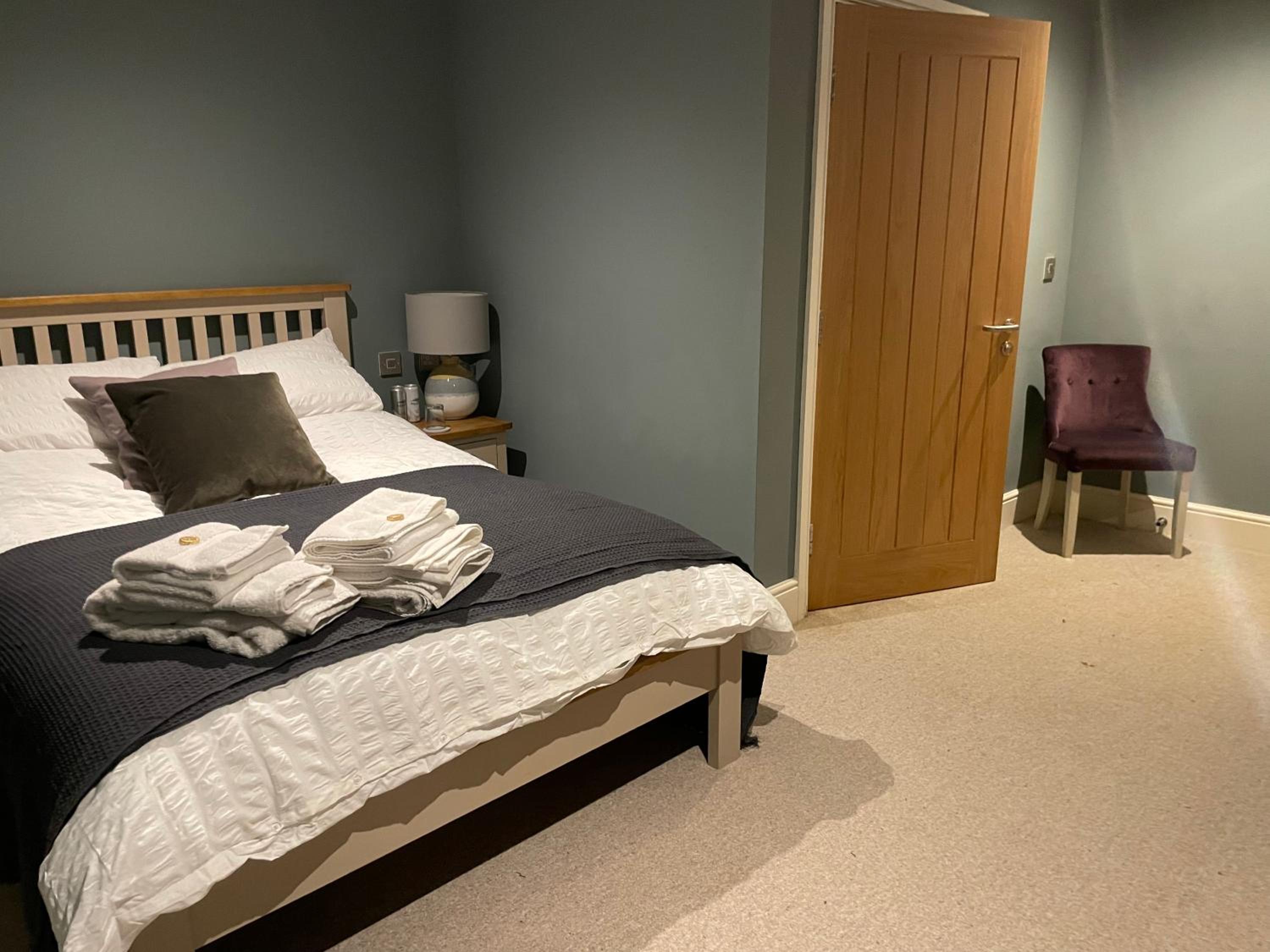 King Room - Disability Access photo 2