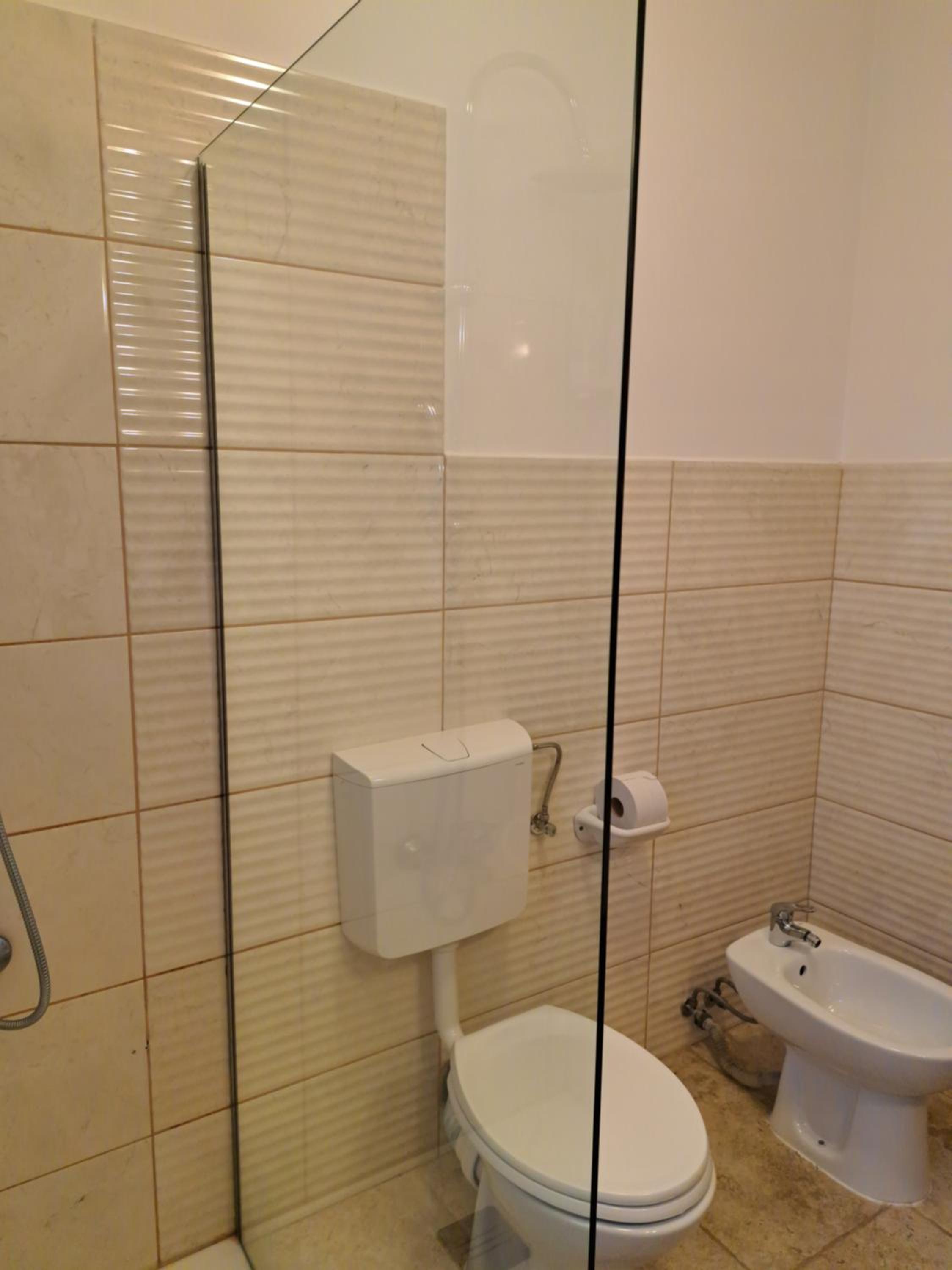 Twin Room with Bathroom photo 2