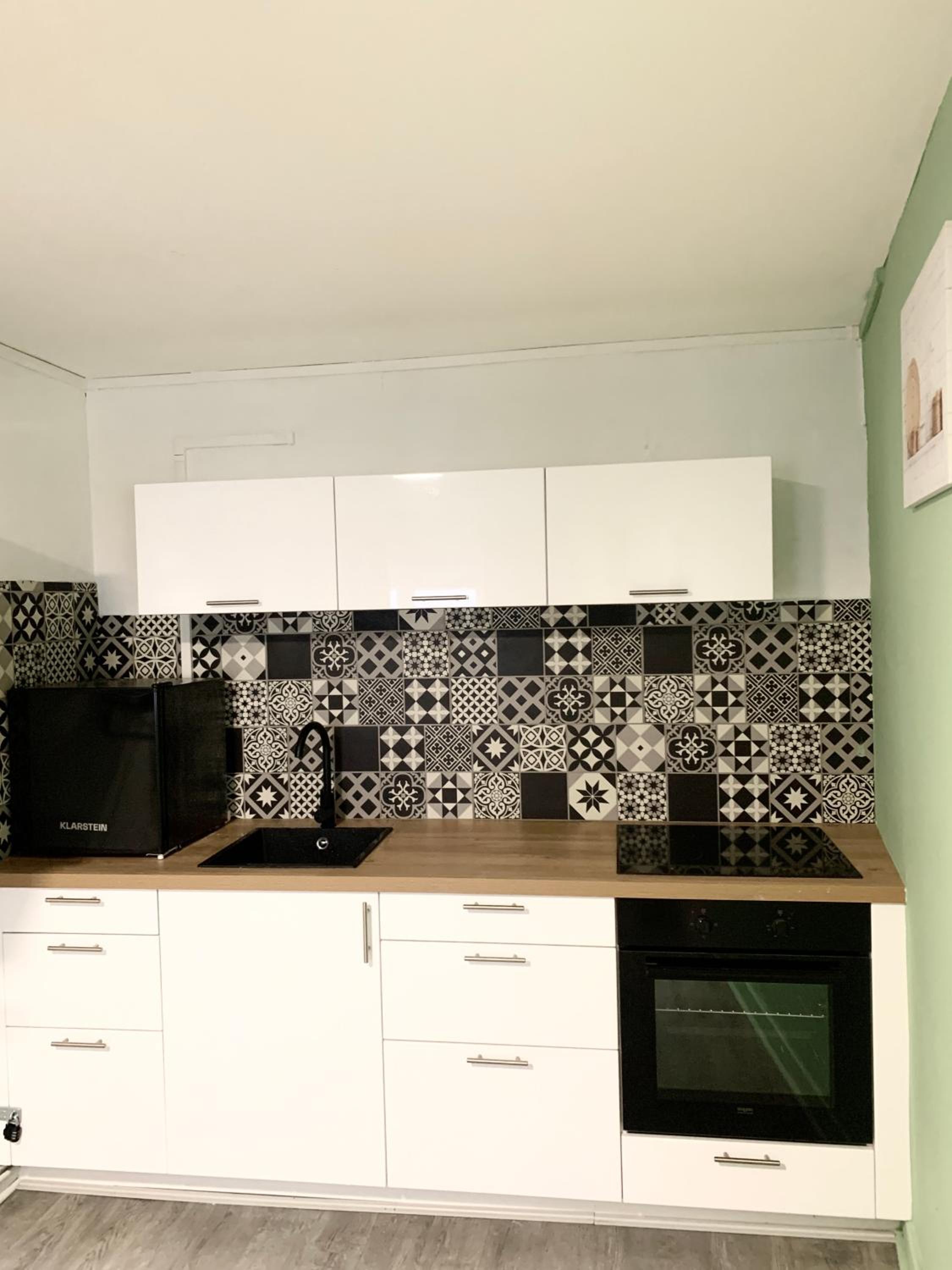 One-Bedroom Apartment - Photo 4