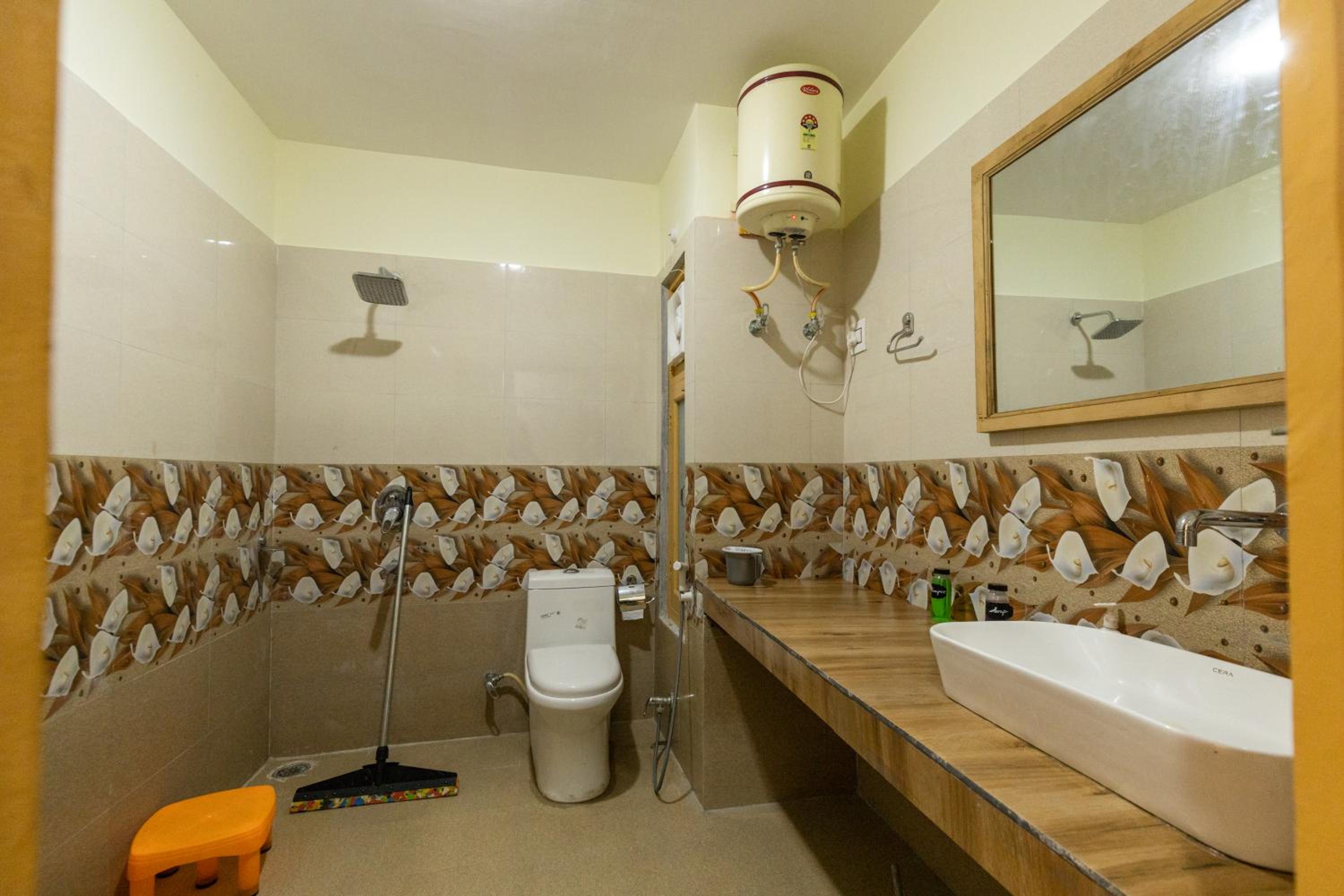 Deluxe King Room photo 3