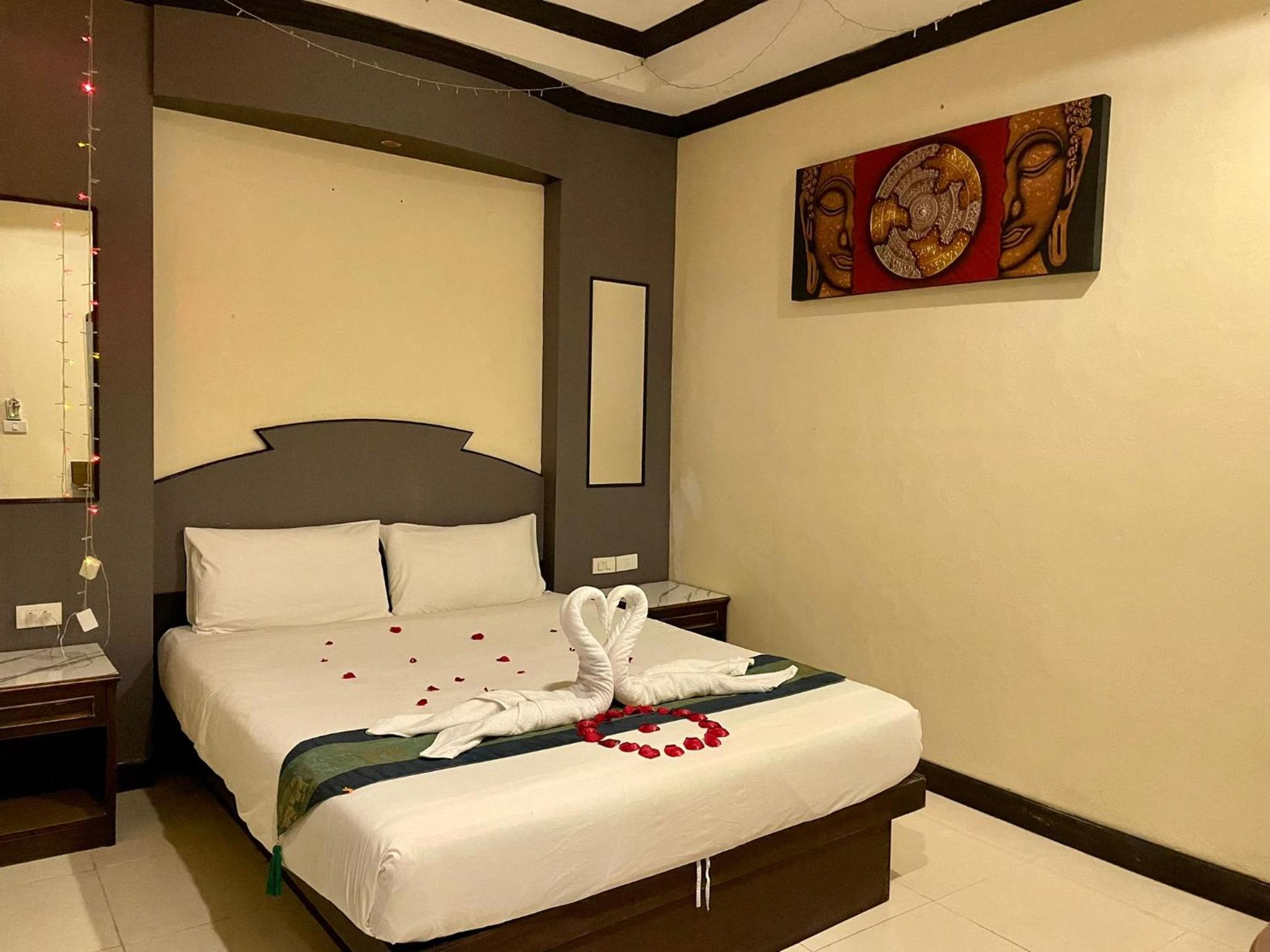Standard Double Room - No window - Photo 1