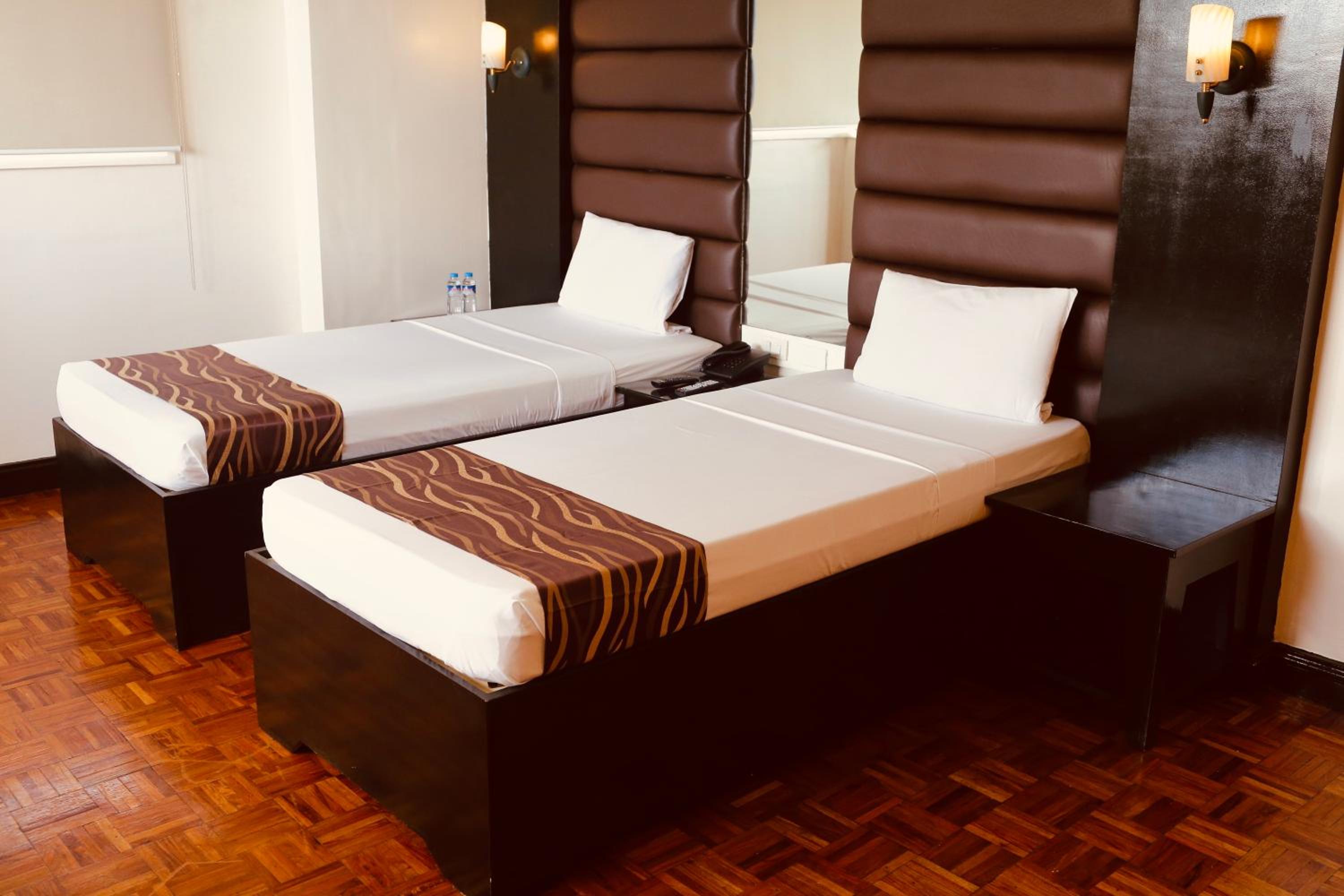 Superior Twin Room - Photo 4