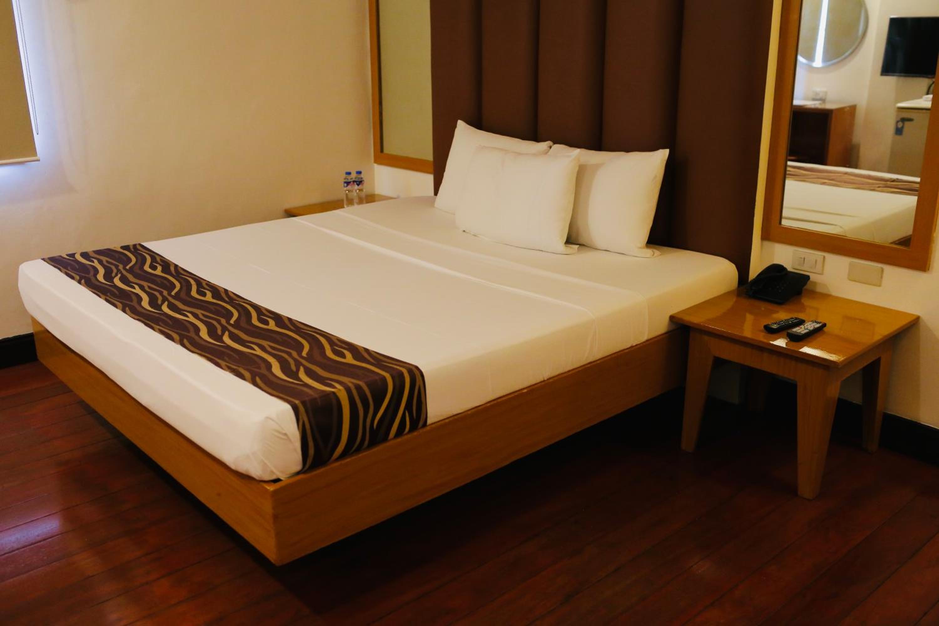 Deluxe Room - Photo 1