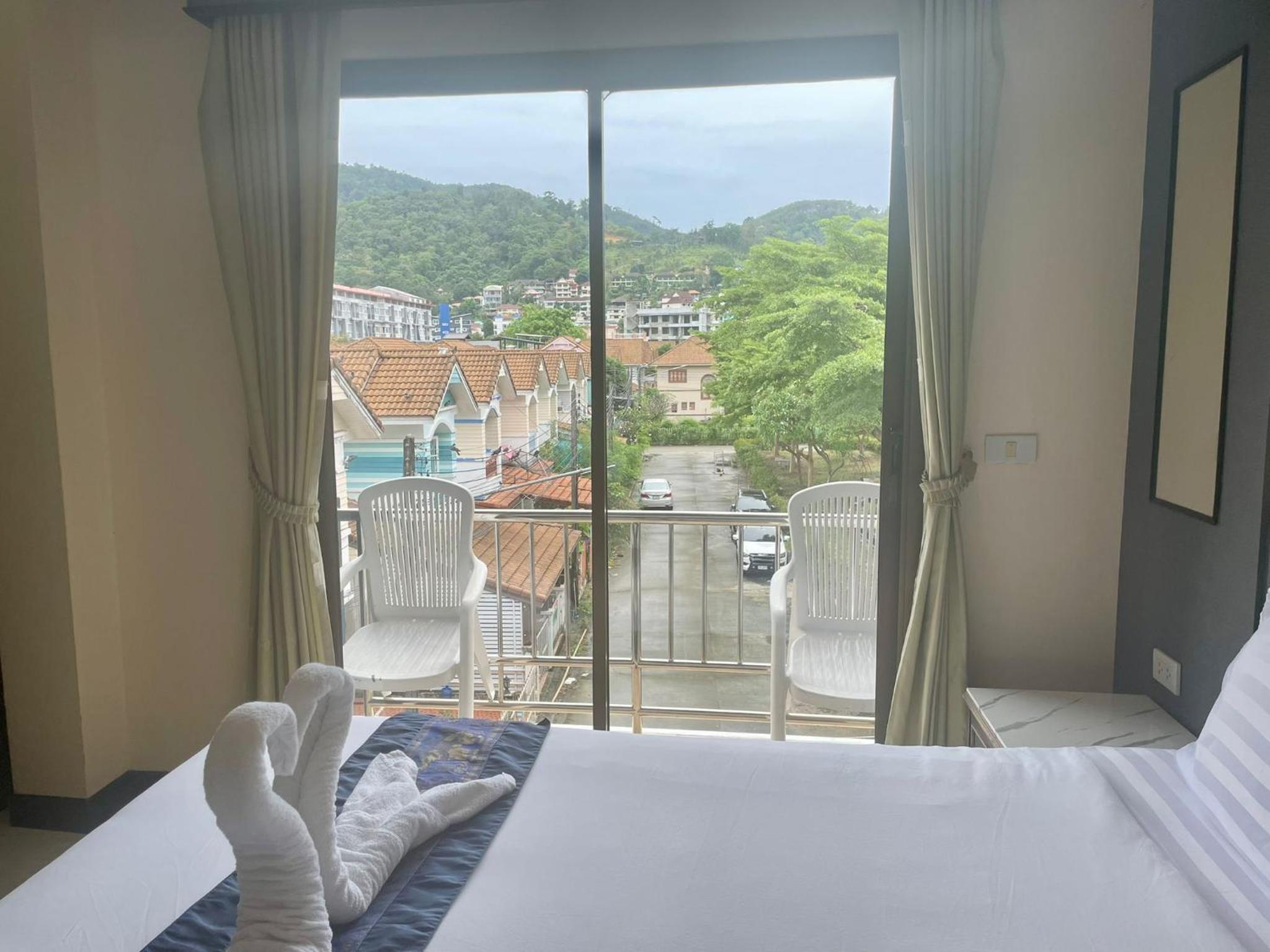 King Room with Terrace - Photo 9