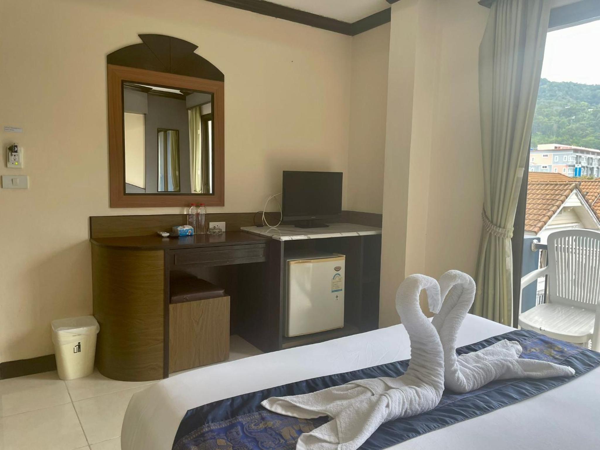 King Room with Terrace - Photo 4