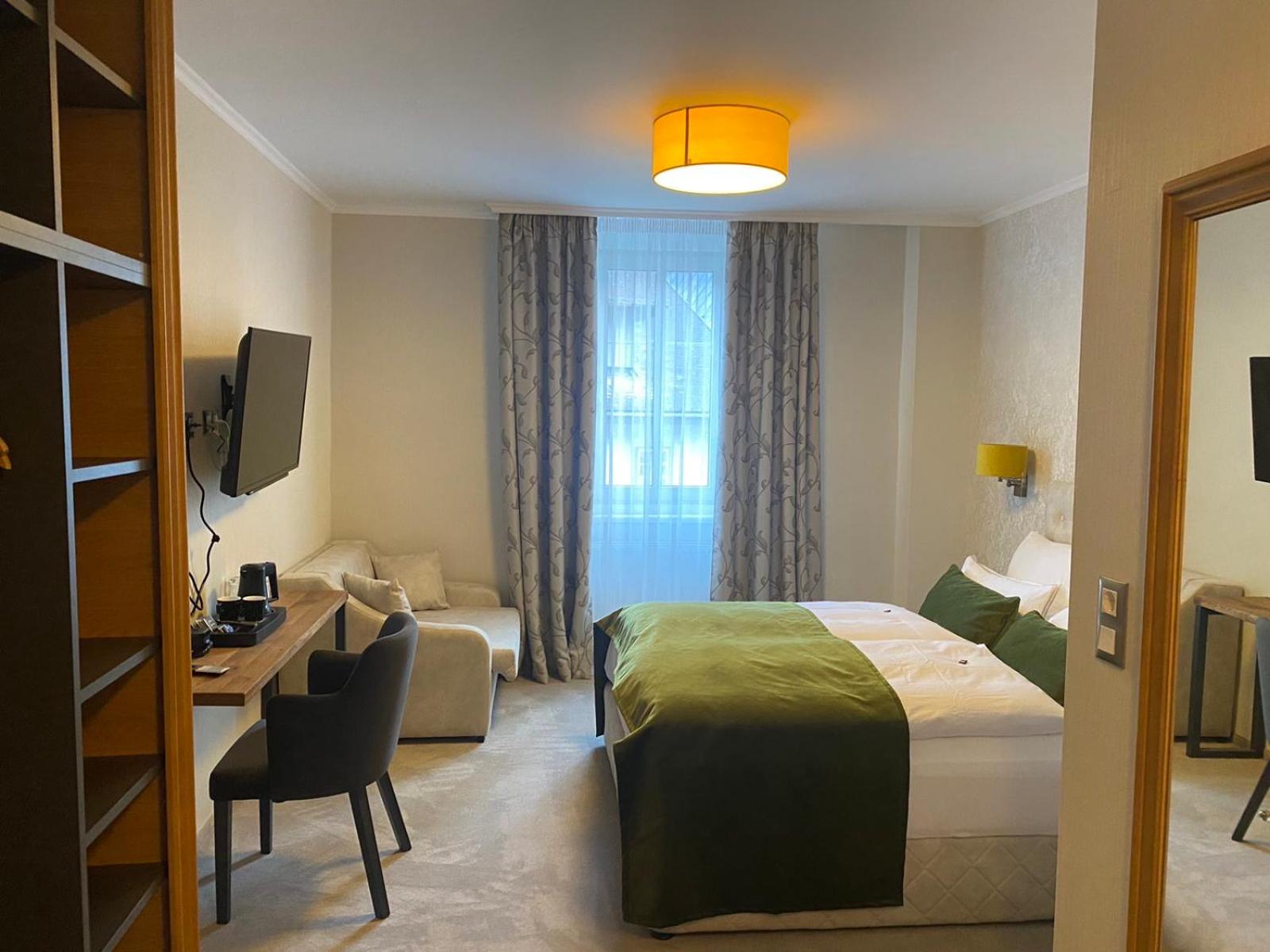 Double Room with Extra Bed - Photo 4