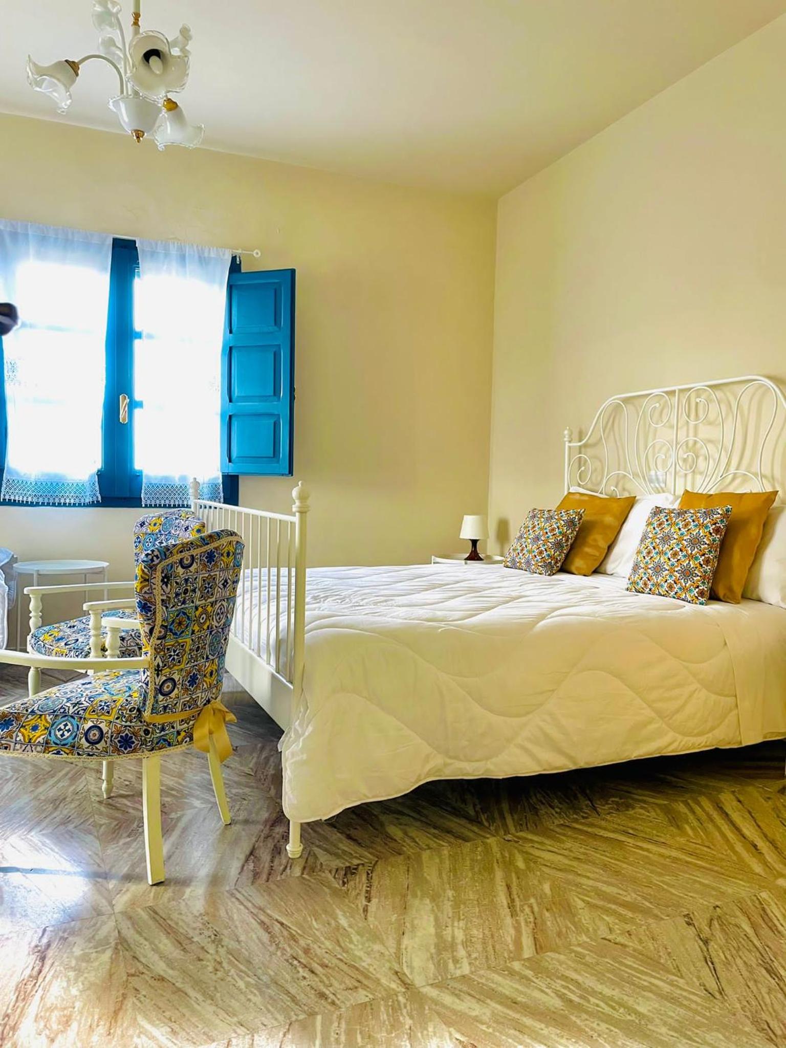 Large Double Room