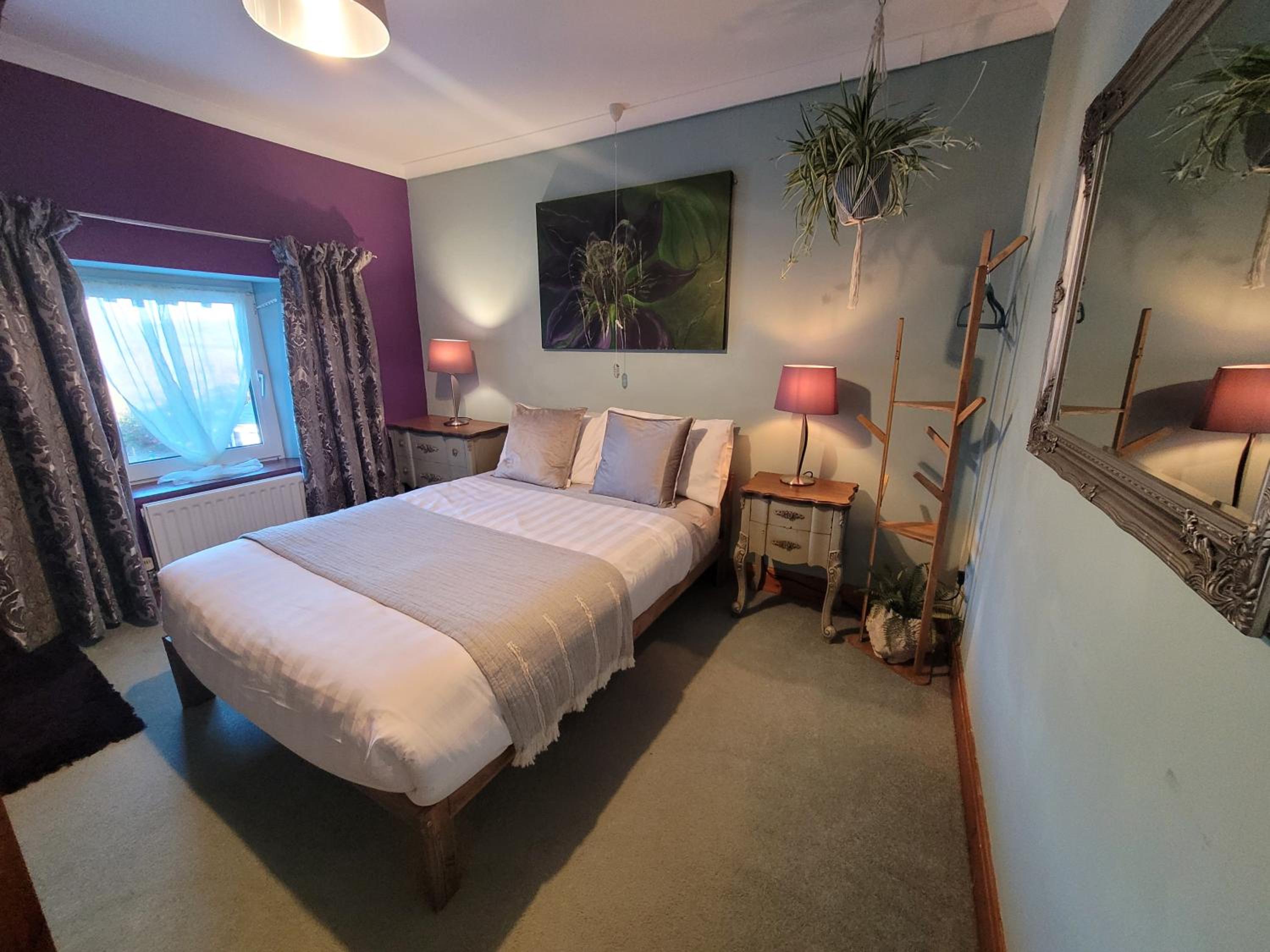 Double Room with Private Bathroom - Photo 9