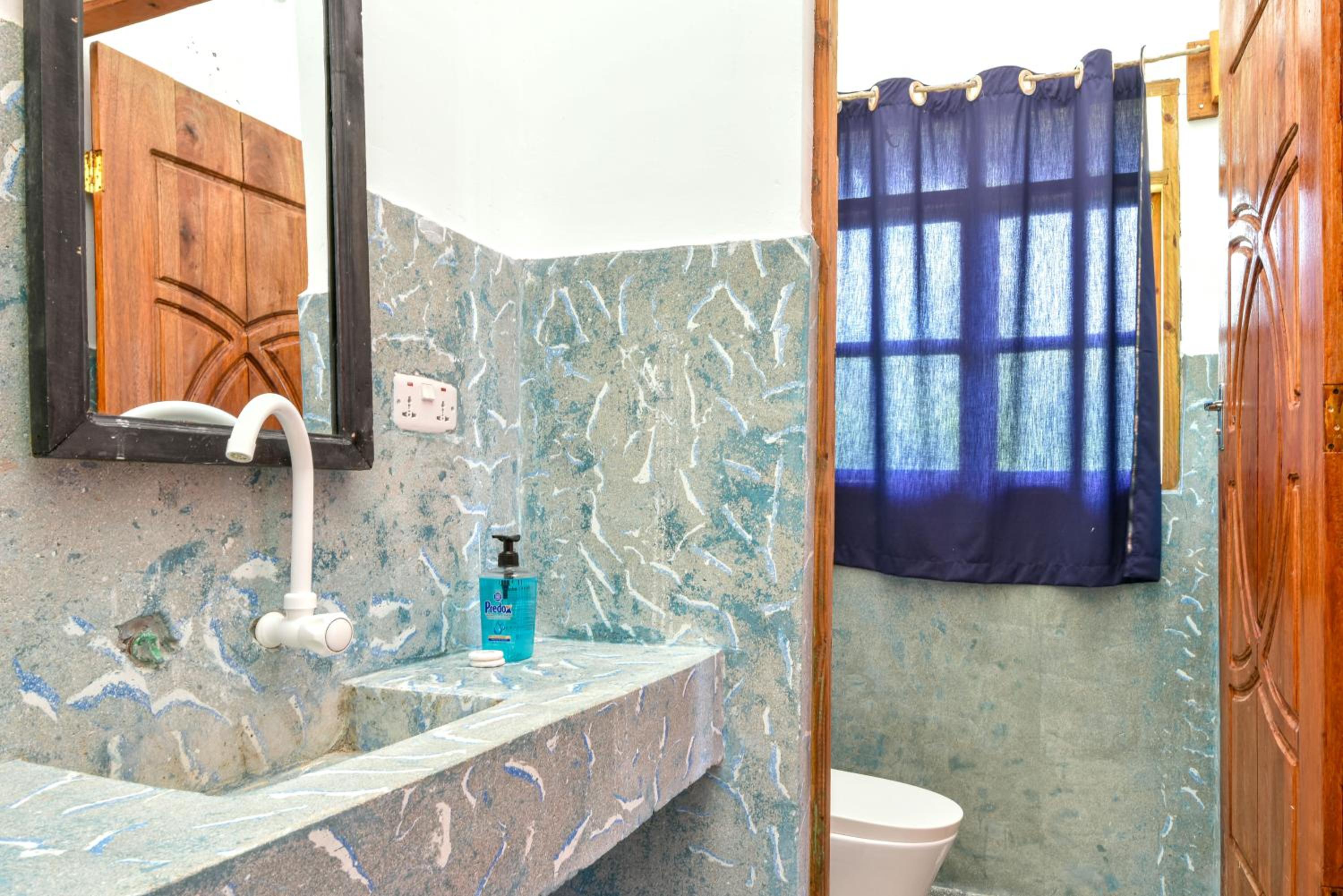 Bungalow with Sea View - Photo 5