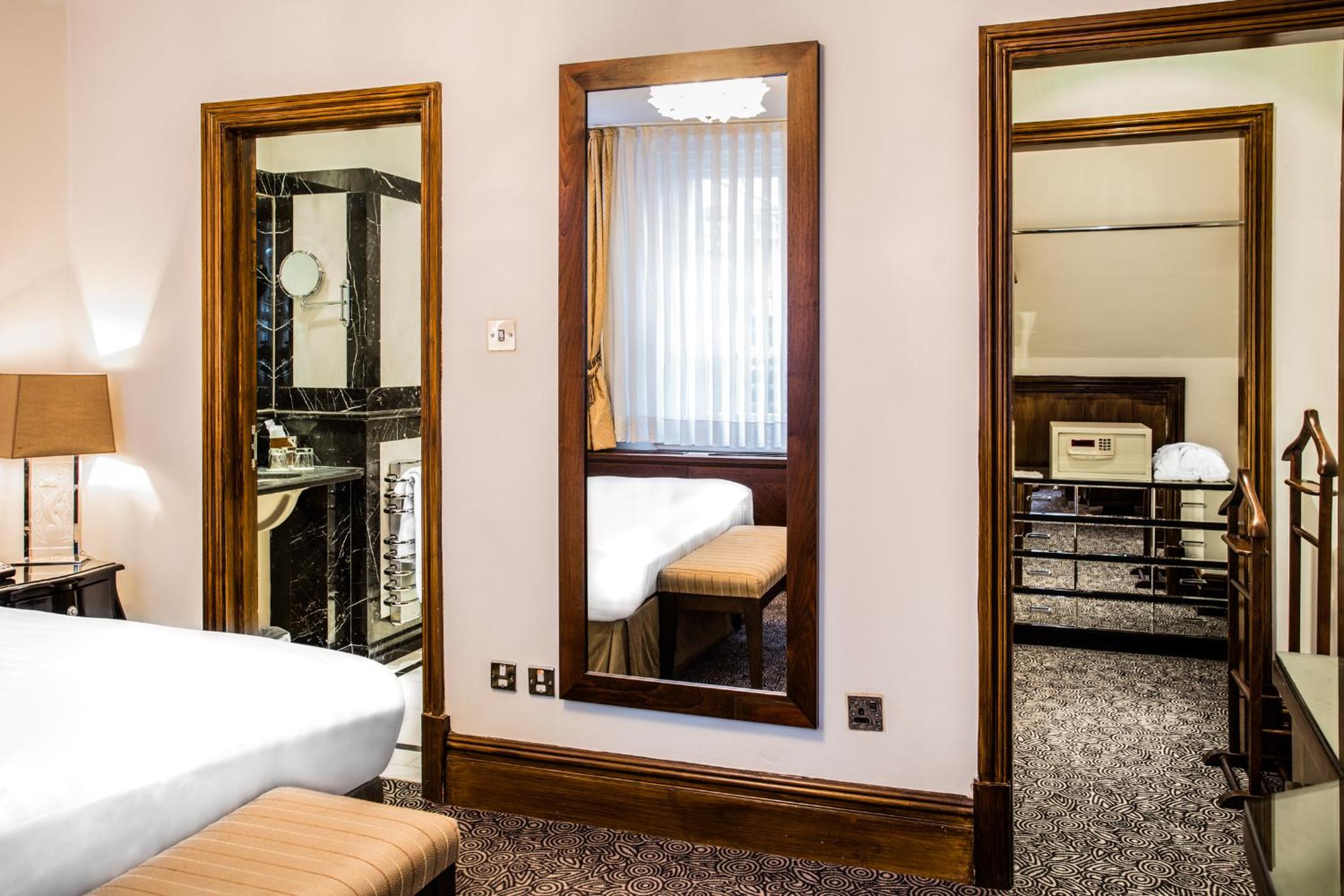 King Magistrate Suite