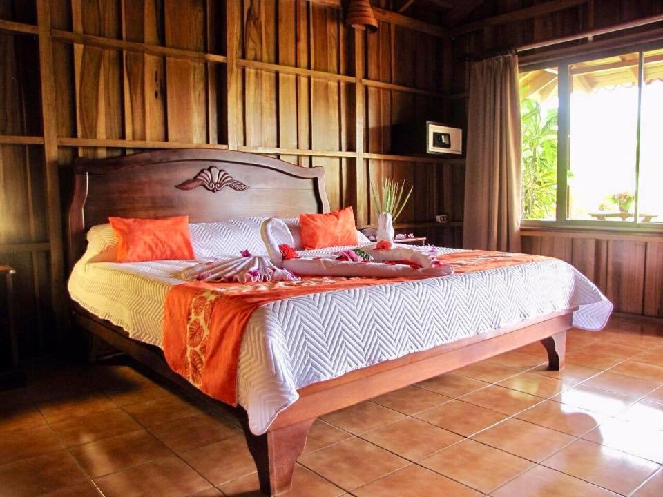 Deluxe Bungalow