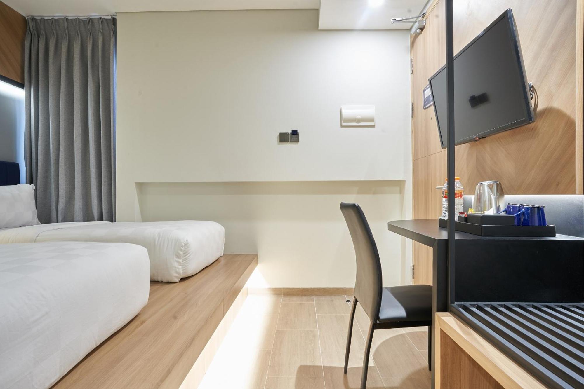 Small Twin Room  - Photo 3