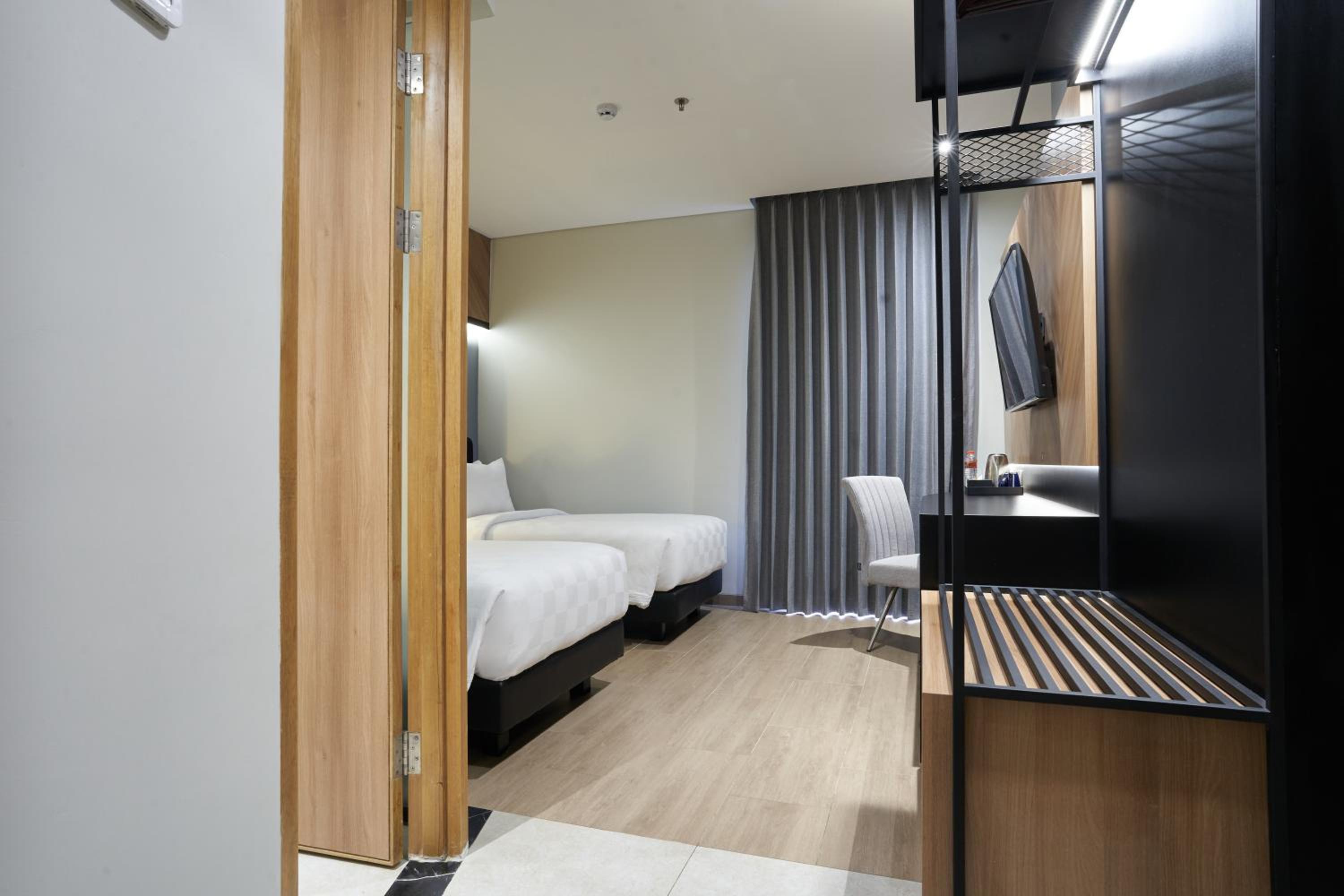 Superior Twin Room - Photo 2